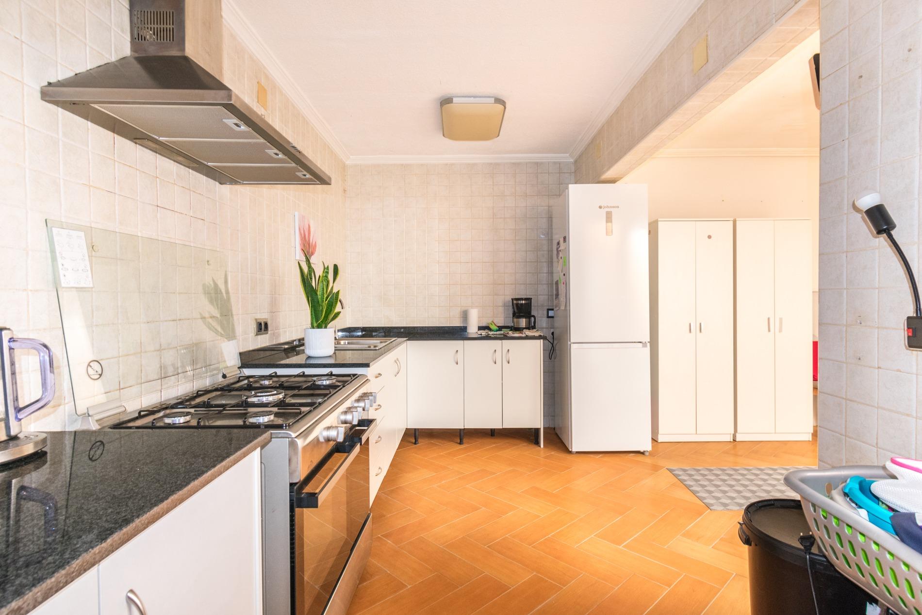 Storage room accessed from interior patio, villa in Torrevieja Centre