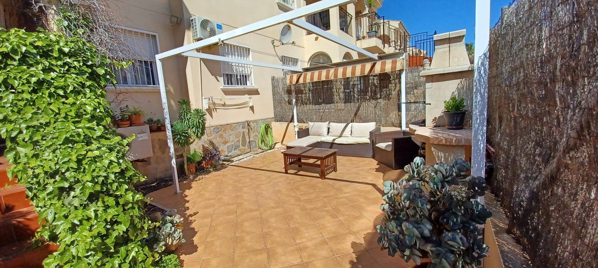 Outdoor space at bungalow for sale, Los Almendros-La Florida, Orihuela Costa