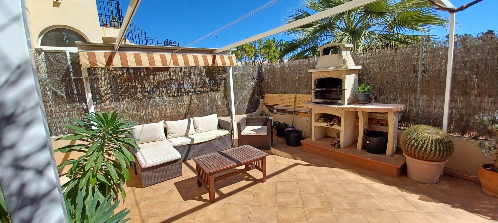 Living area in 3-bedroom bungalow, Los Almendros-La Florida, Orihuela Costa
