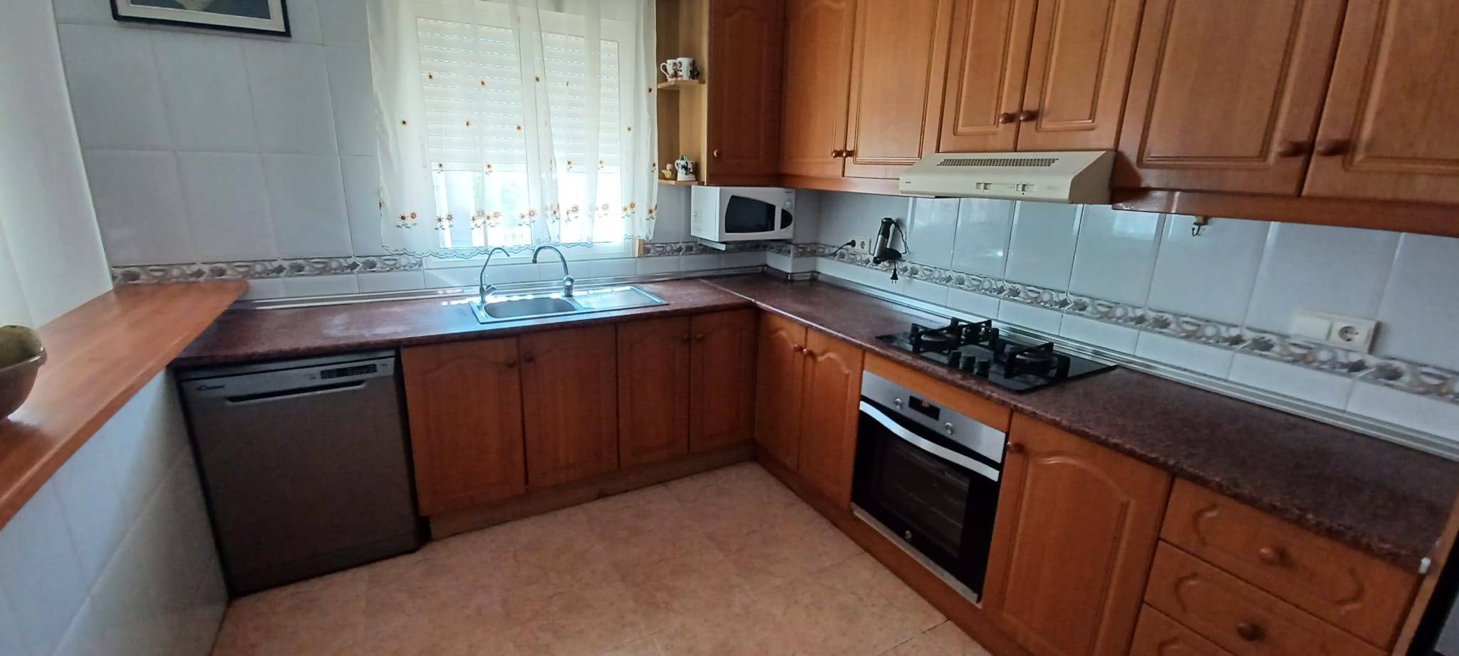 Second bedroom in 3-bedroom bungalow, Los Almendros-La Florida