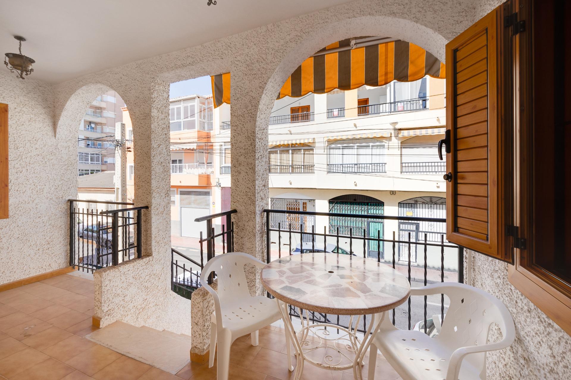 Dining area in 3-bedroom bungalow, Playa de los Locos, Torrevieja