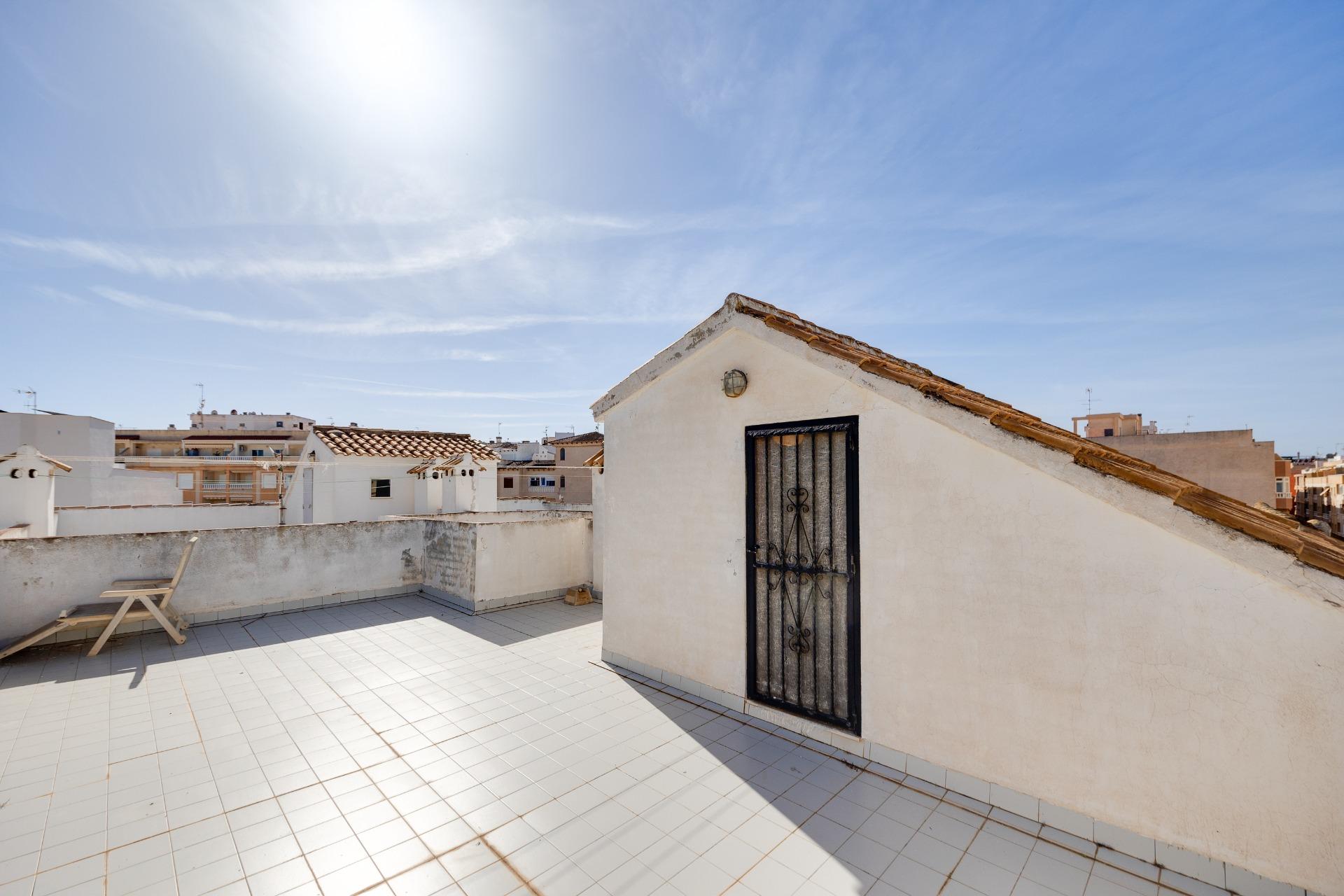Pool surroundings with sun terrace, Playa de los Locos, Torrevieja