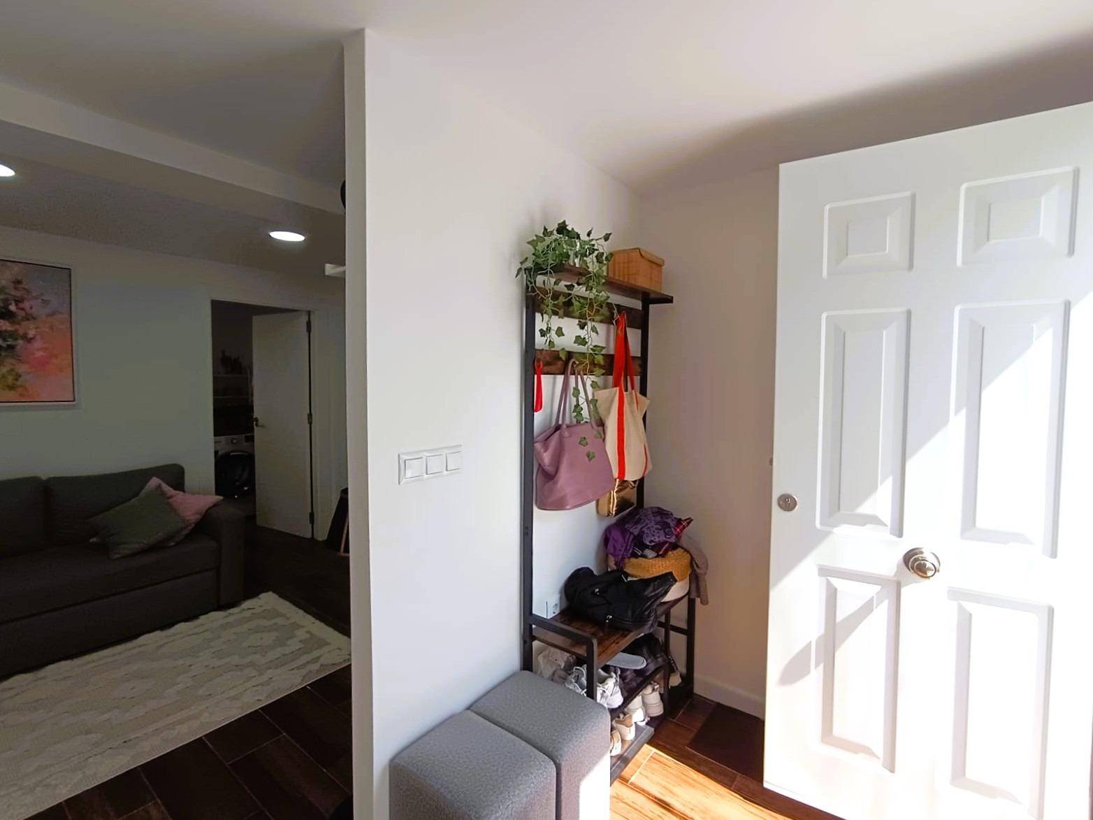 Double bedroom with walk-in wardrobe in bungalow, La Siesta