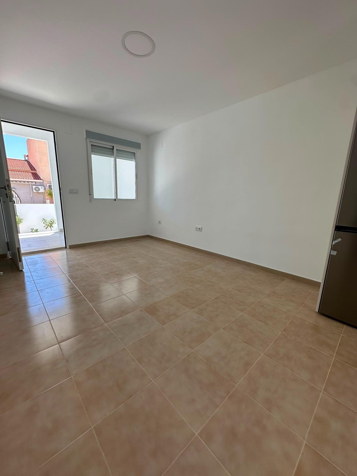 Living room in 2-bedroom bungalow, La Siesta, Torrevieja
