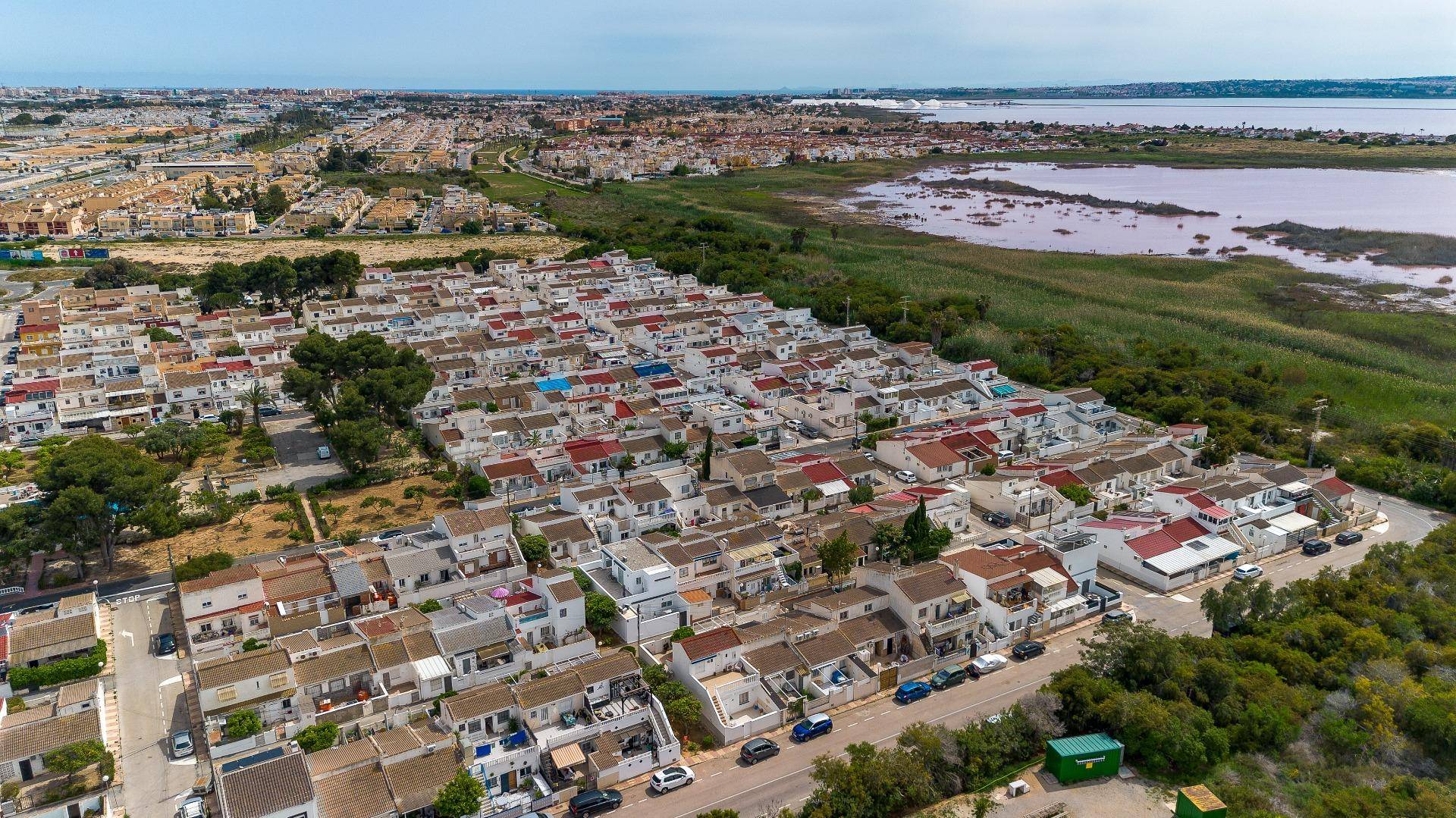 Overview of communal grounds and pool, El Chaparral
