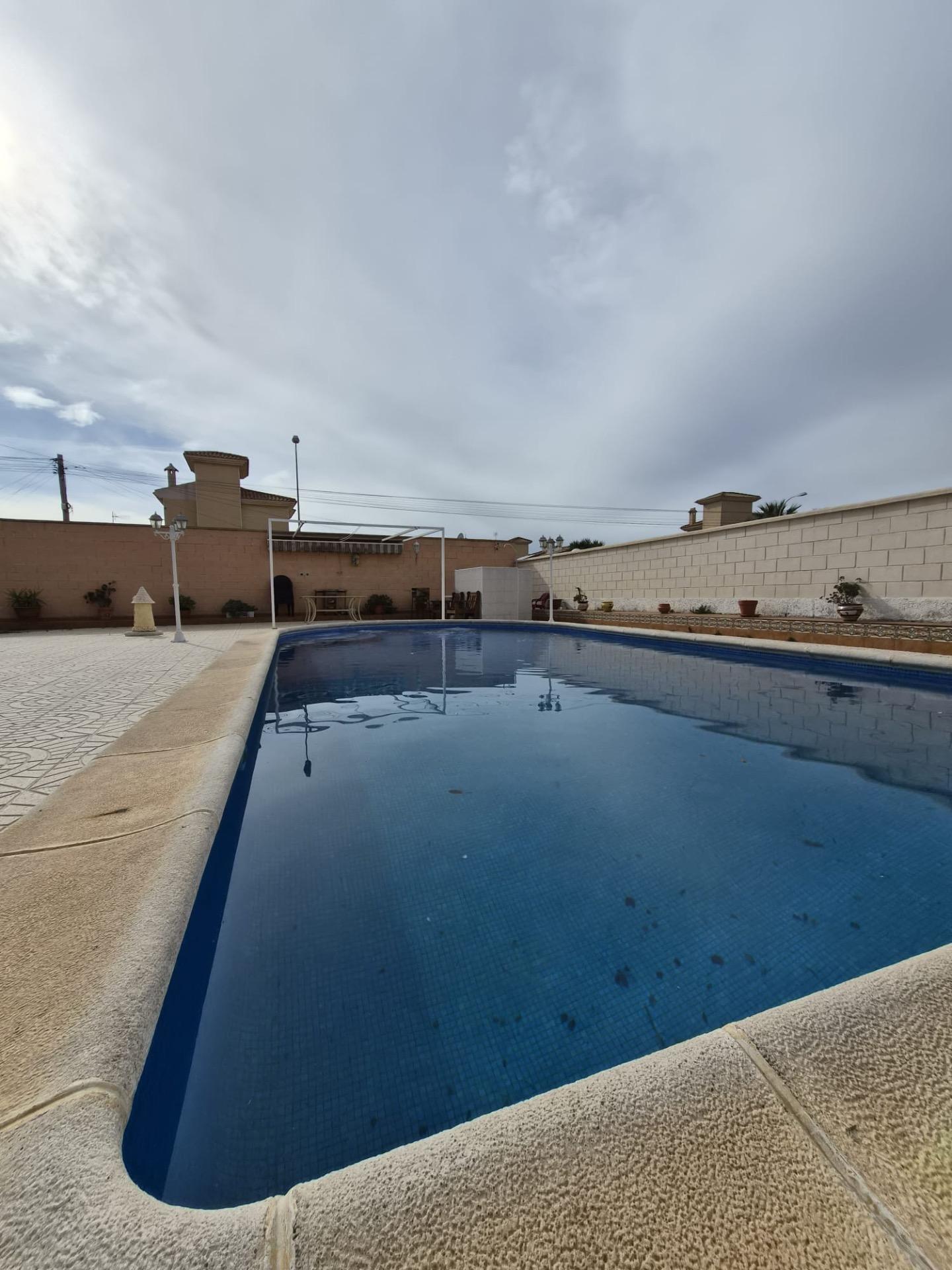 Kitchen area in 4-bedroom villa, El Chaparral, Torrevieja