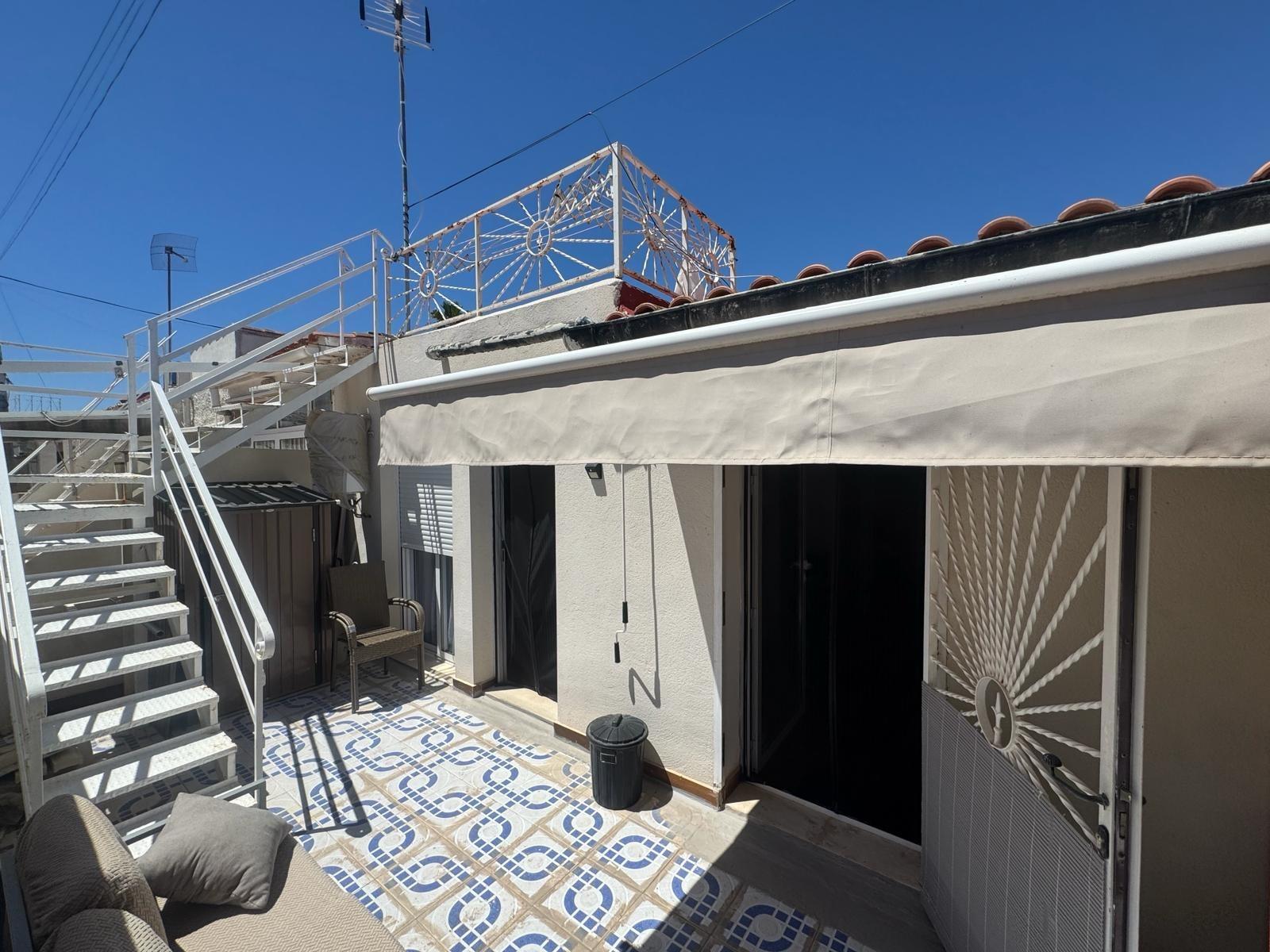Living and dining room in 1-bedroom townhouse, La Siesta, Torrevieja