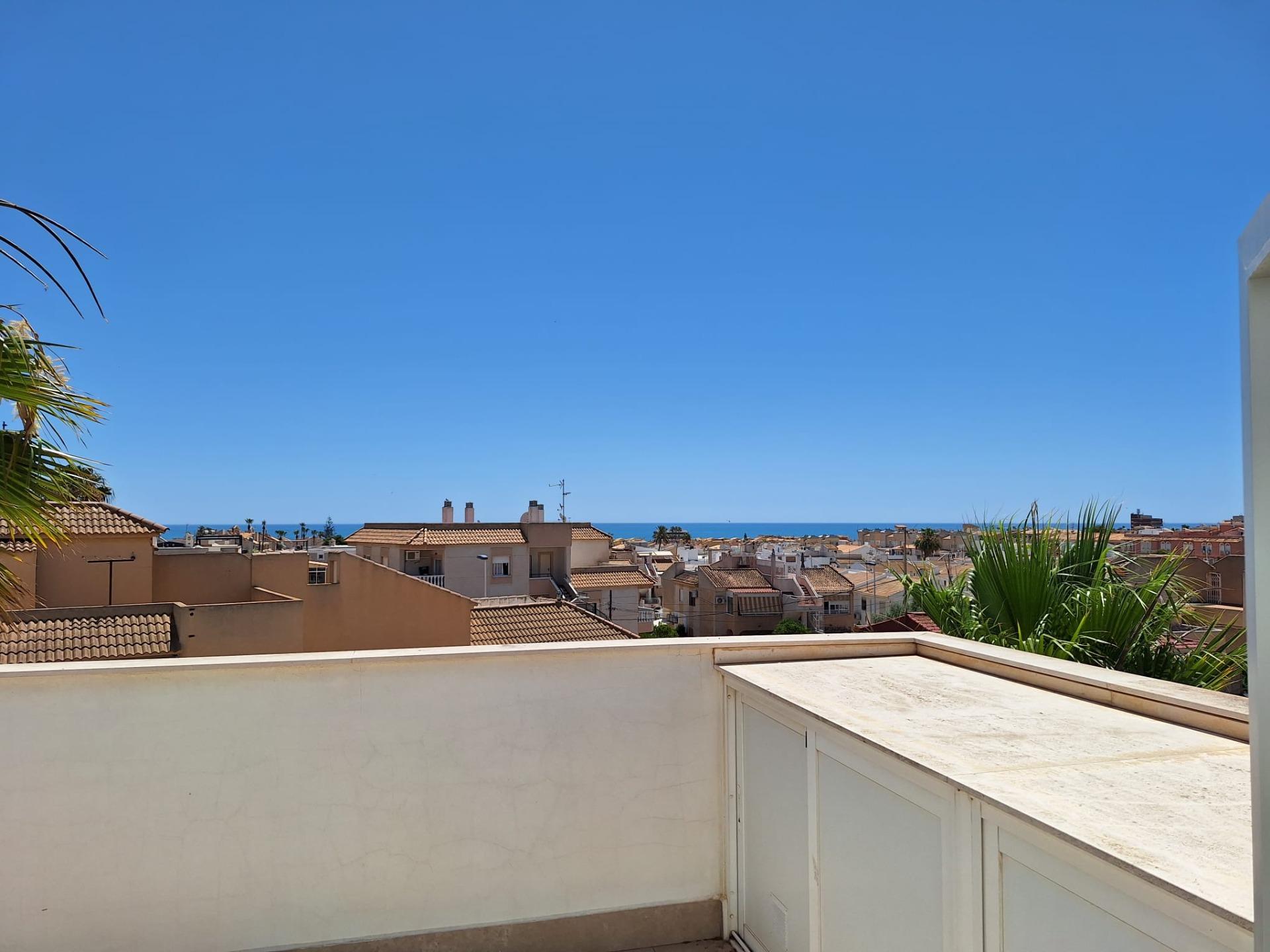 Kitchen appliances and wall units in villa, Los Frutales, Torrevieja