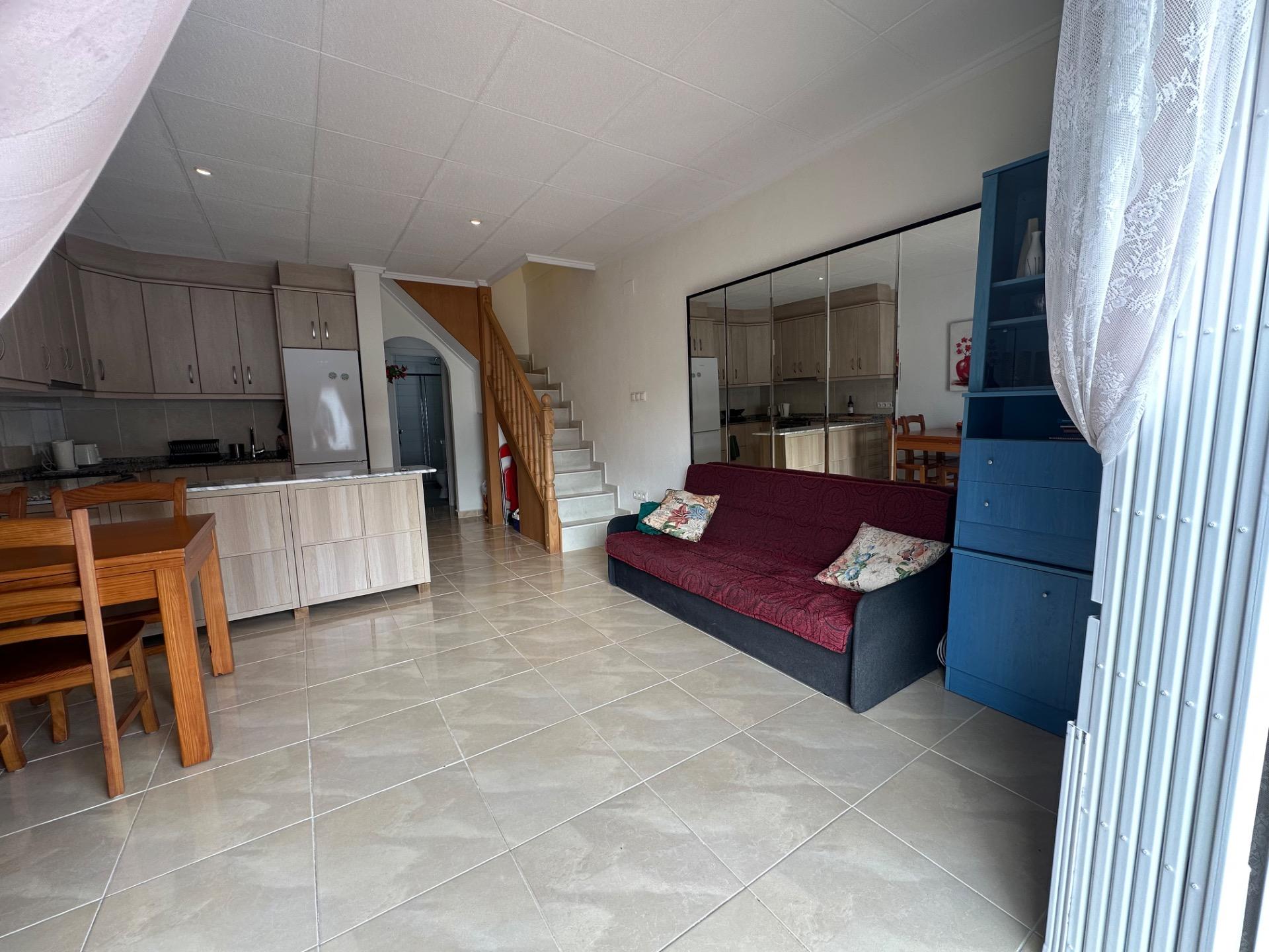 Double bedroom with window in 2-bedroom townhouse, San Luis, Torrevieja