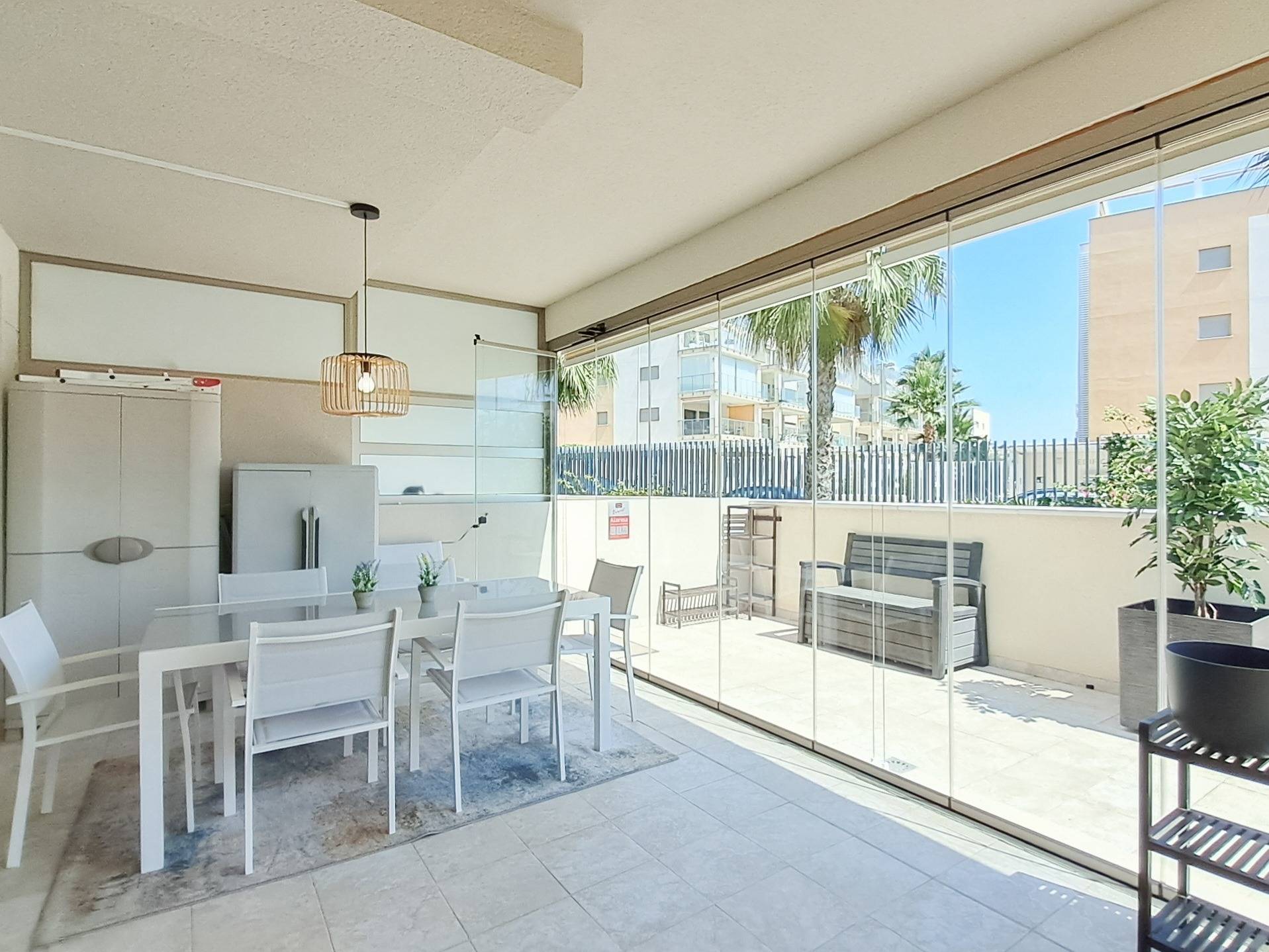Main bathroom with shower, ground-floor apartment, Los Dolses