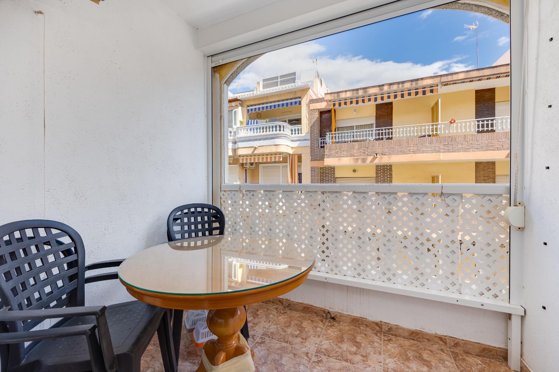 Living room with door to terrace in 2-bedroom apartment, Playa del Cura, Torrevieja