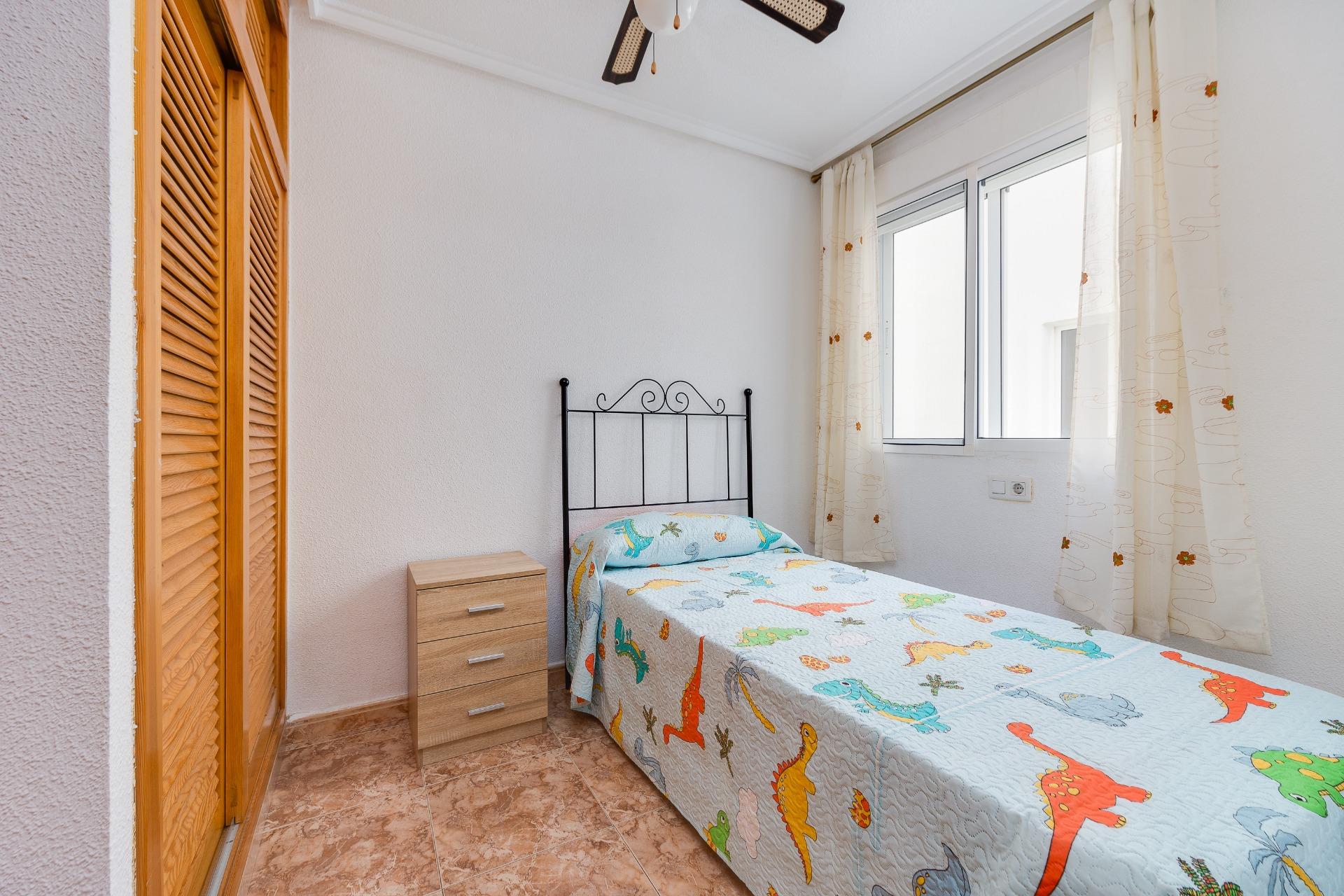 Kitchen worktop and integrated appliances in 2-bedroom apartment, Playa del Cura