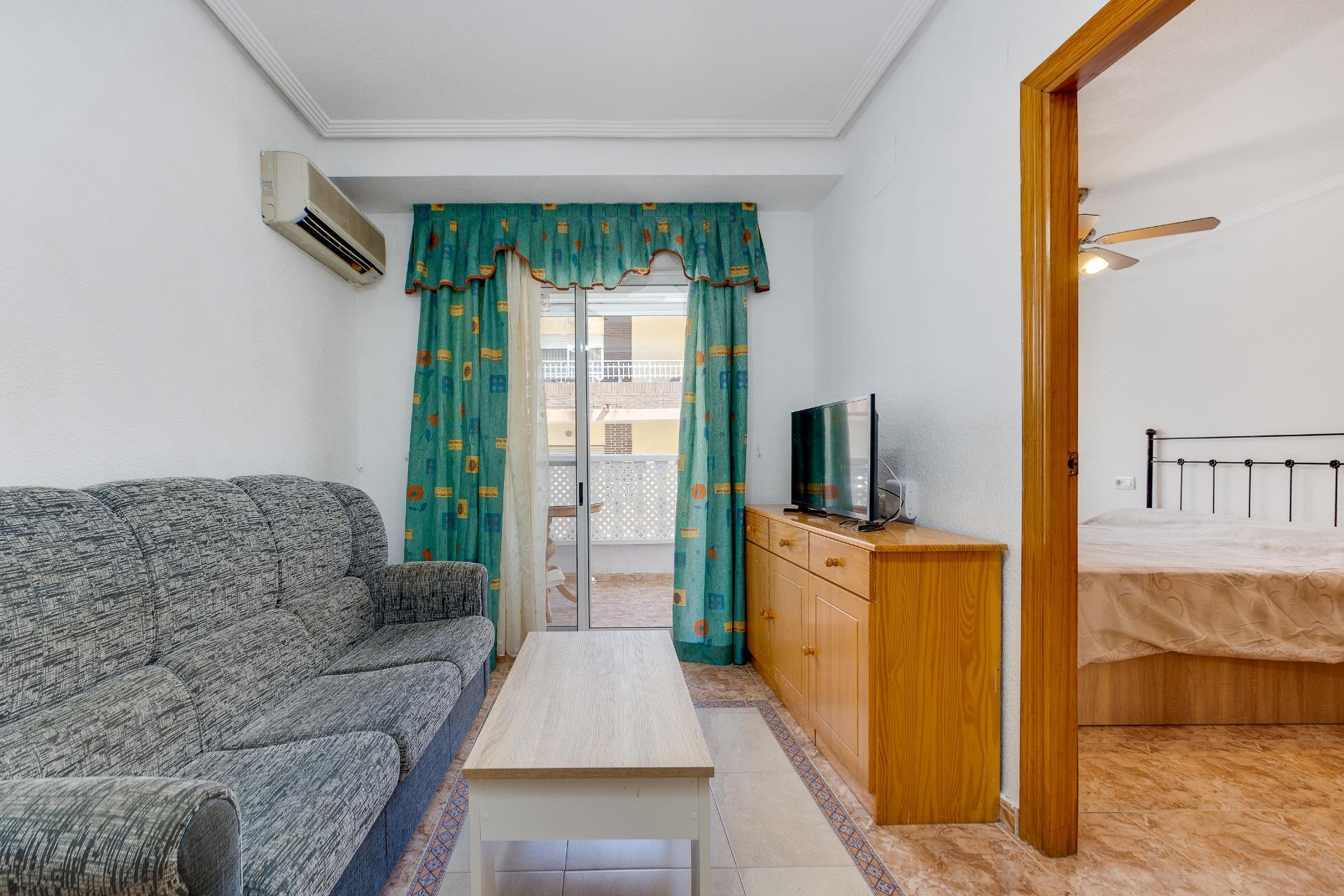 Second bedroom interior in 2-bedroom apartment, Playa del Cura, Torrevieja