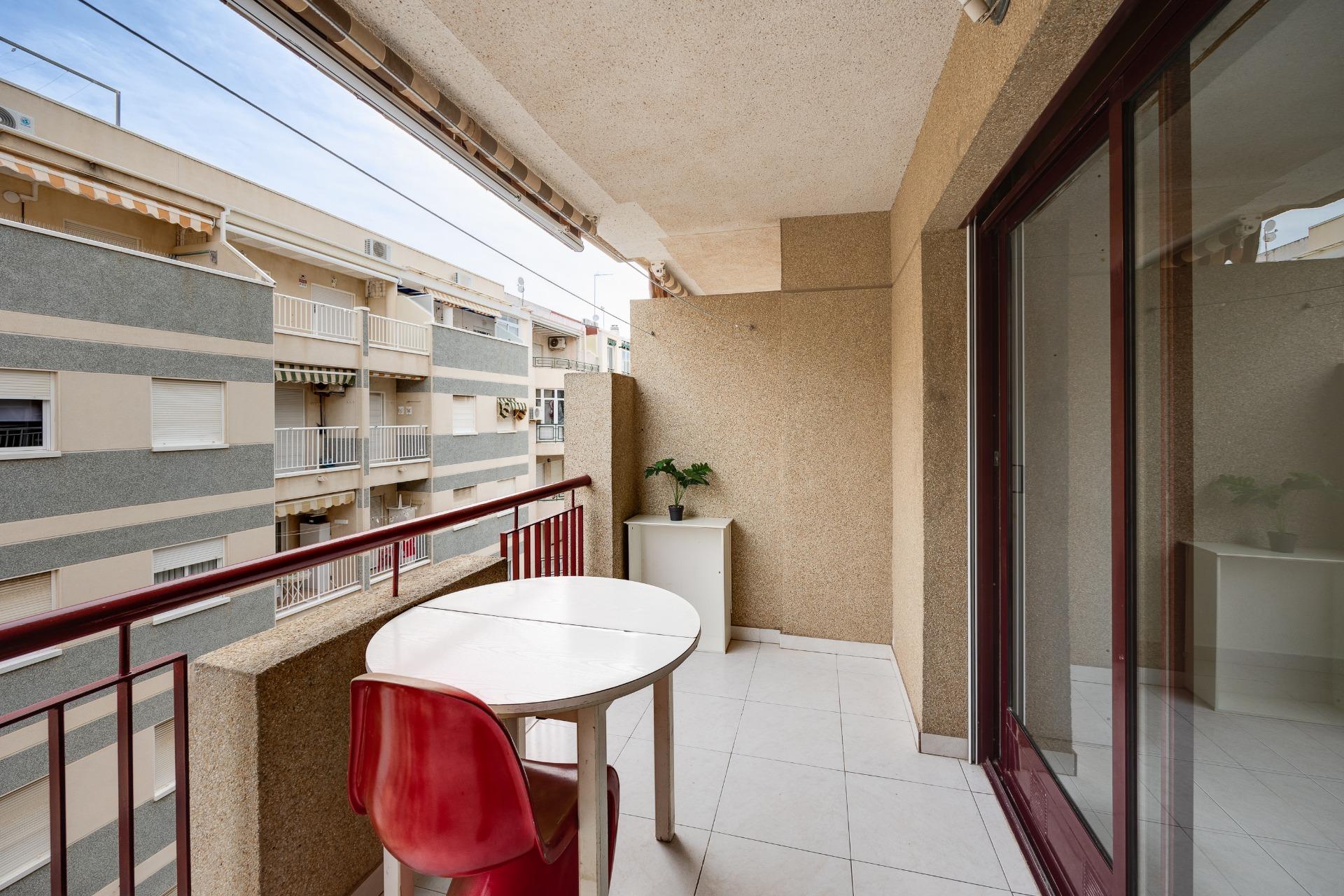 Wardrobe interior in studio apartment, Habaneras, Torrevieja