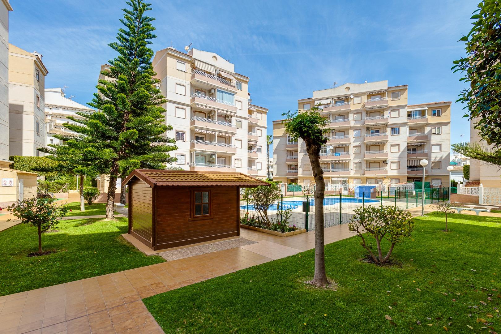 Communal pool surrounds and seating area, Calas Blanca, Torrevieja