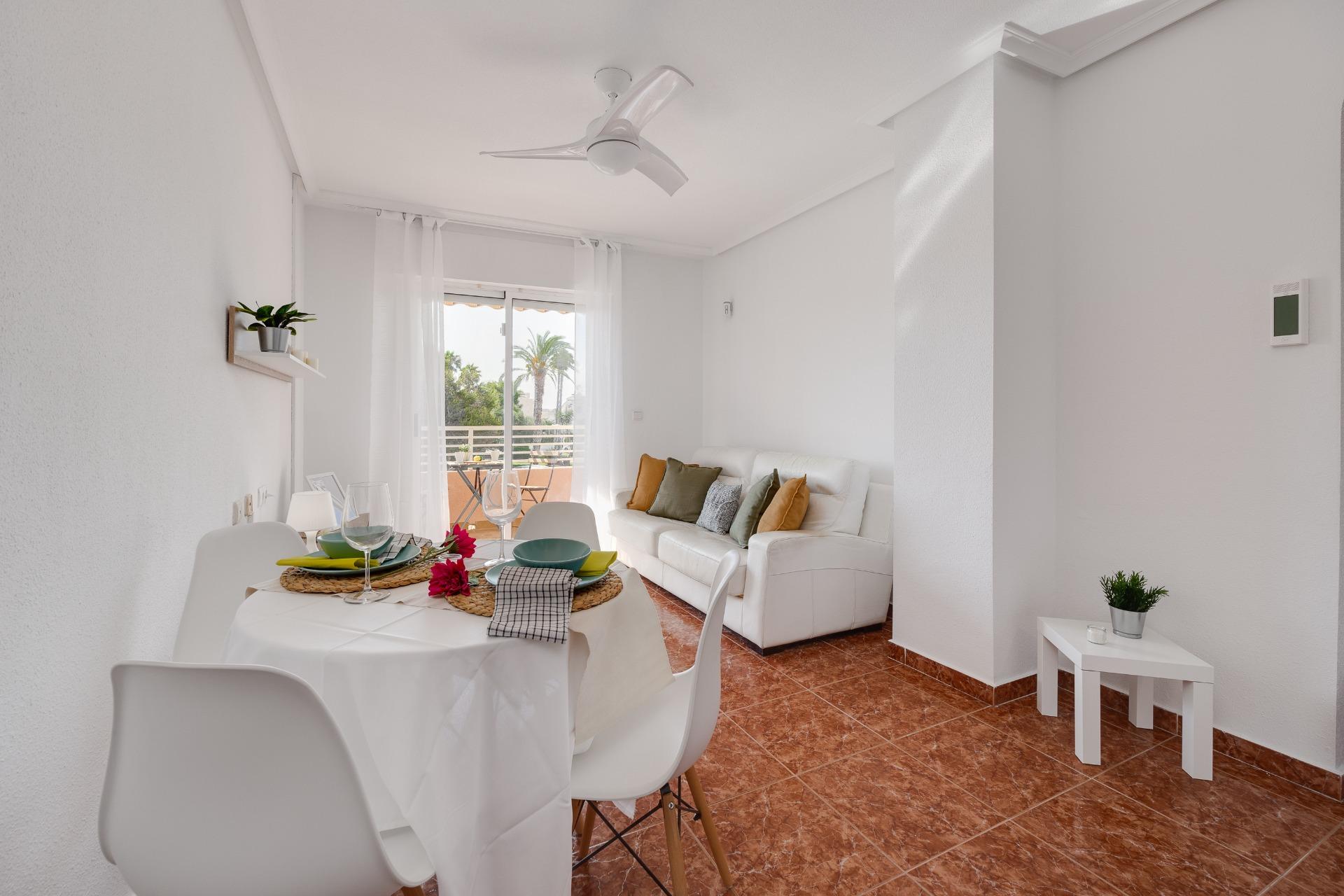 Second bedroom in 2-bedroom apartment, Calas Blanca, Torrevieja