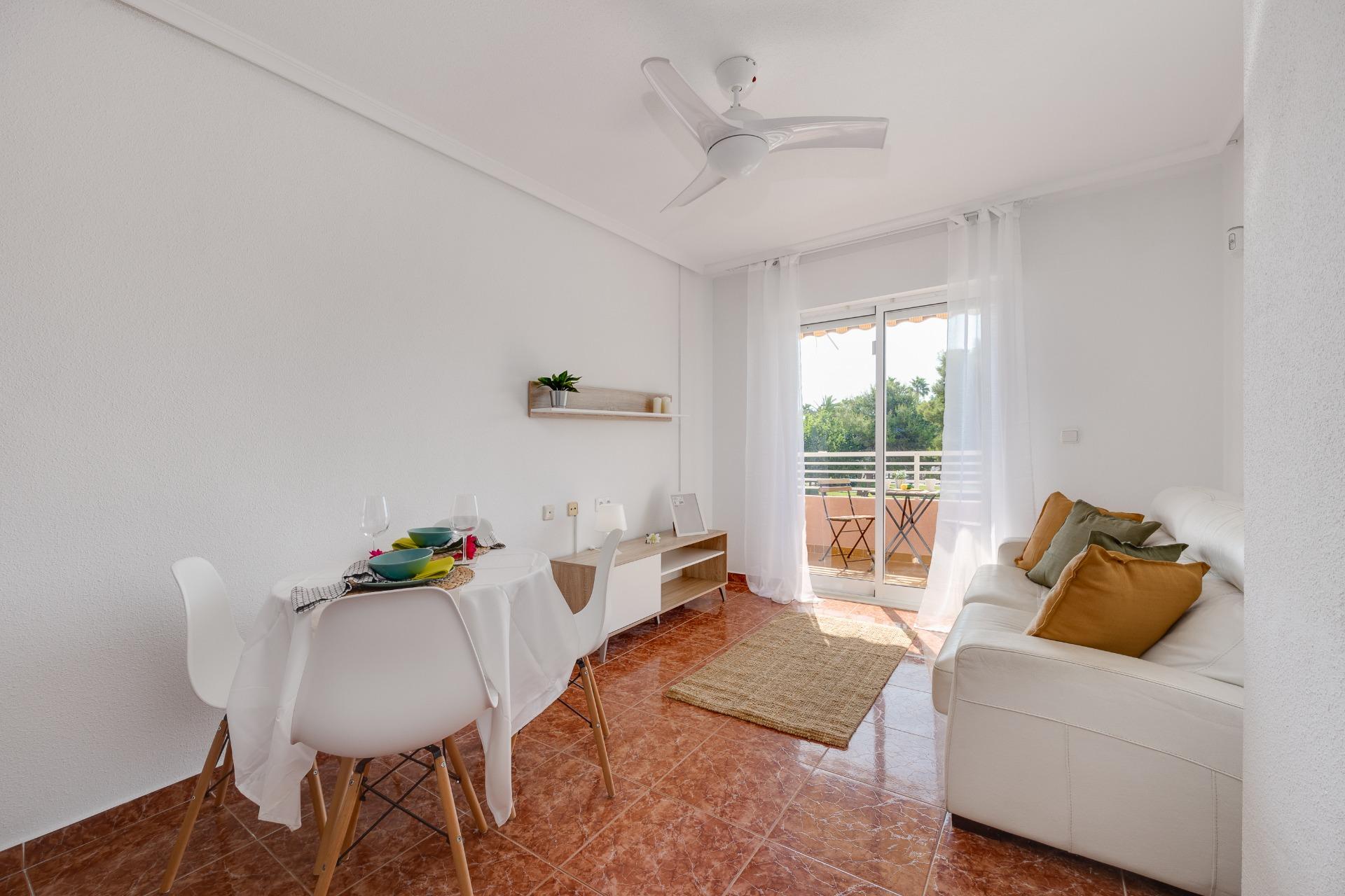 Bathroom in 2-bedroom apartment, Calas Blanca, Torrevieja