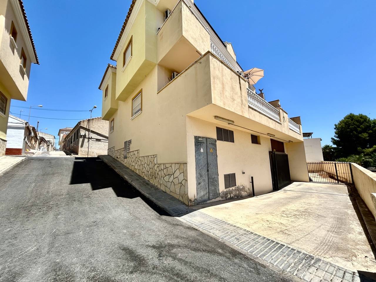 Open rural landscape and countryside surrounding Torremendo village, Orihuela