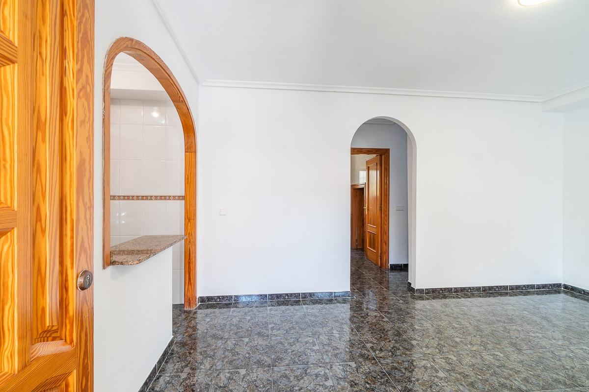 Full bathroom on upper floor of townhouse, Playa Flamenca, Orihuela Costa