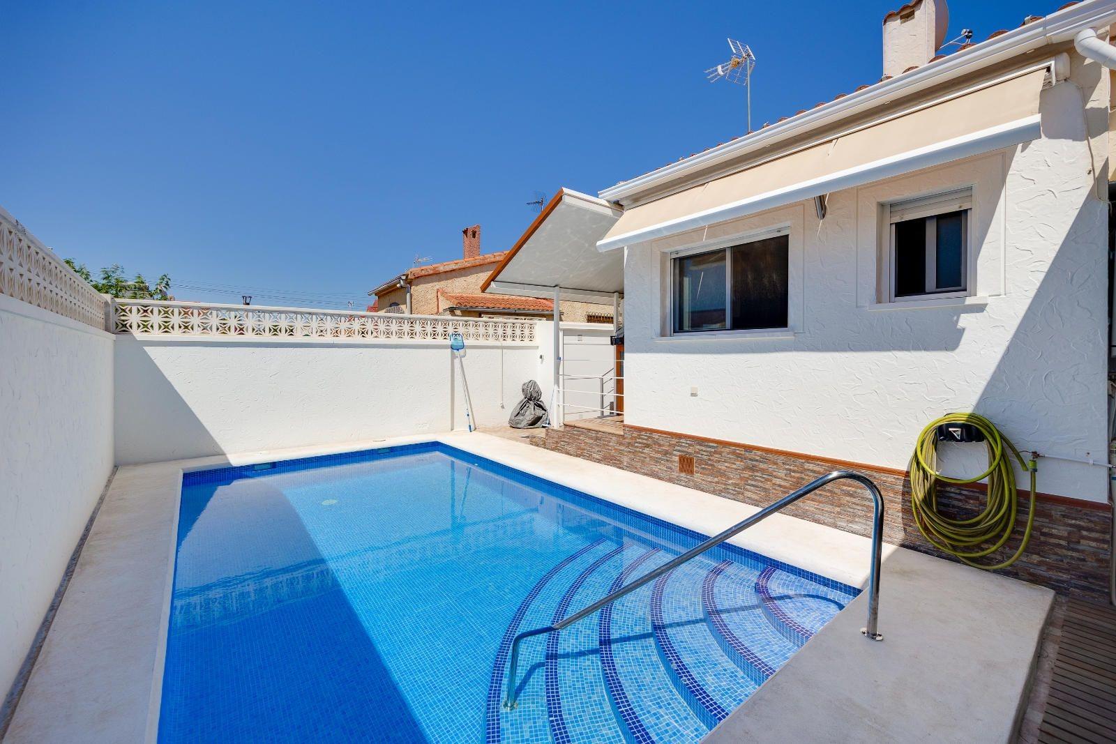 Second bedroom in 3-bedroom villa, La Marina, San Fulgencio