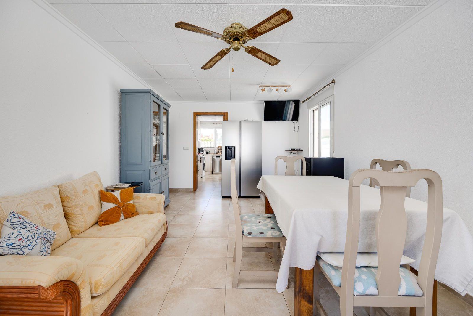Separate apartment living area in La Marina villa, San Fulgencio