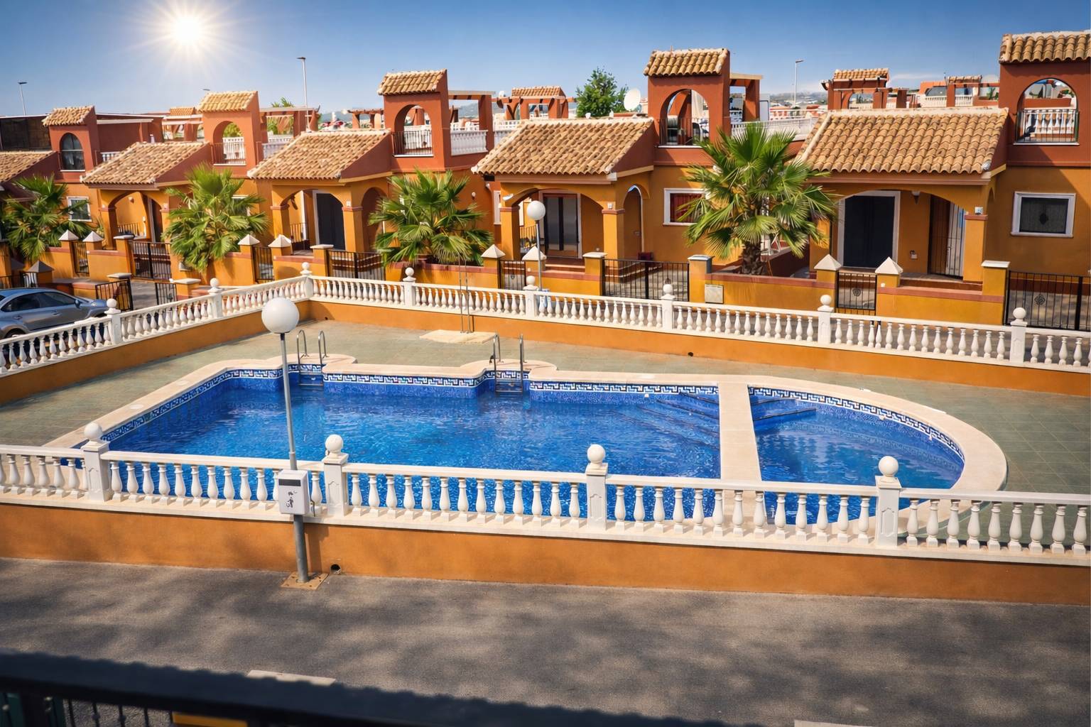 Front facade of detached 2-bedroom villa in Aguas Nuevas, Torrevieja