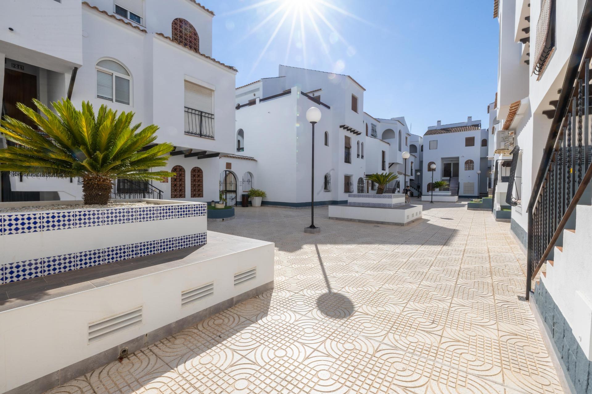 Living room with direct view of communal pool, ground-floor apartment, El Acequión