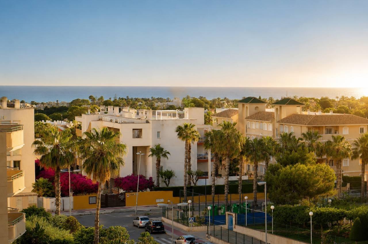 Solarium level showing sun lounger space, penthouse in Cabo Roig