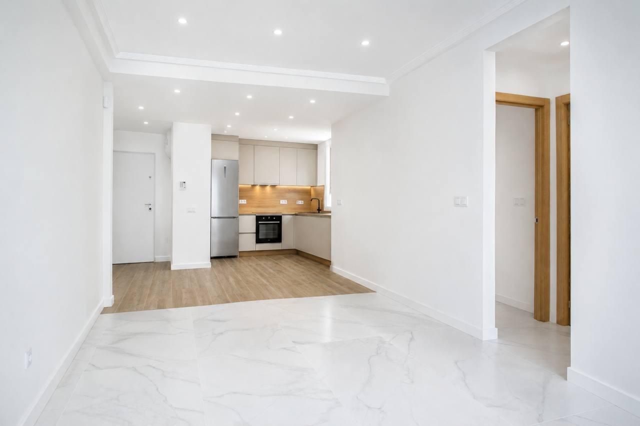 Open-plan living and dining area in 2-bedroom penthouse, Cabo Roig