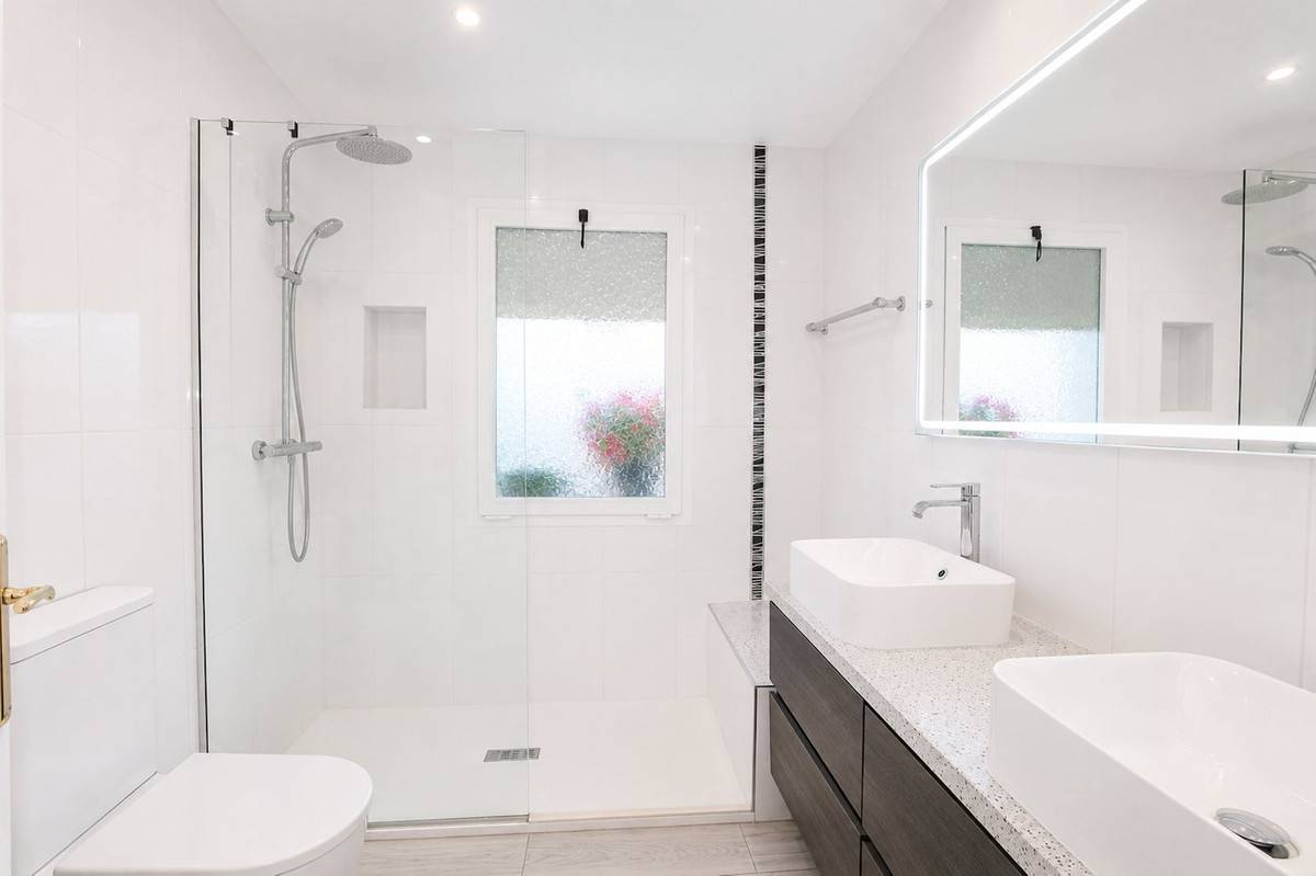 Second communal pool at Elviria Hills, Marbella East