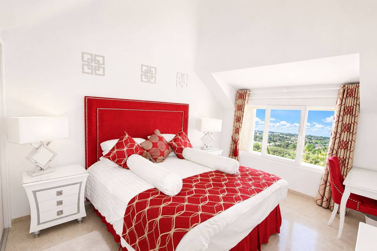 Utility room adjacent to kitchen in duplex penthouse, Elviria Hills, Marbella