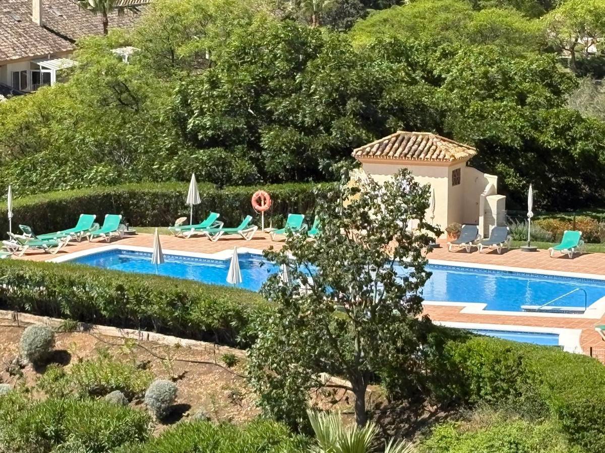 Shower and fittings in bathroom of 3-bedroom penthouse, Elviria Hills, Marbella