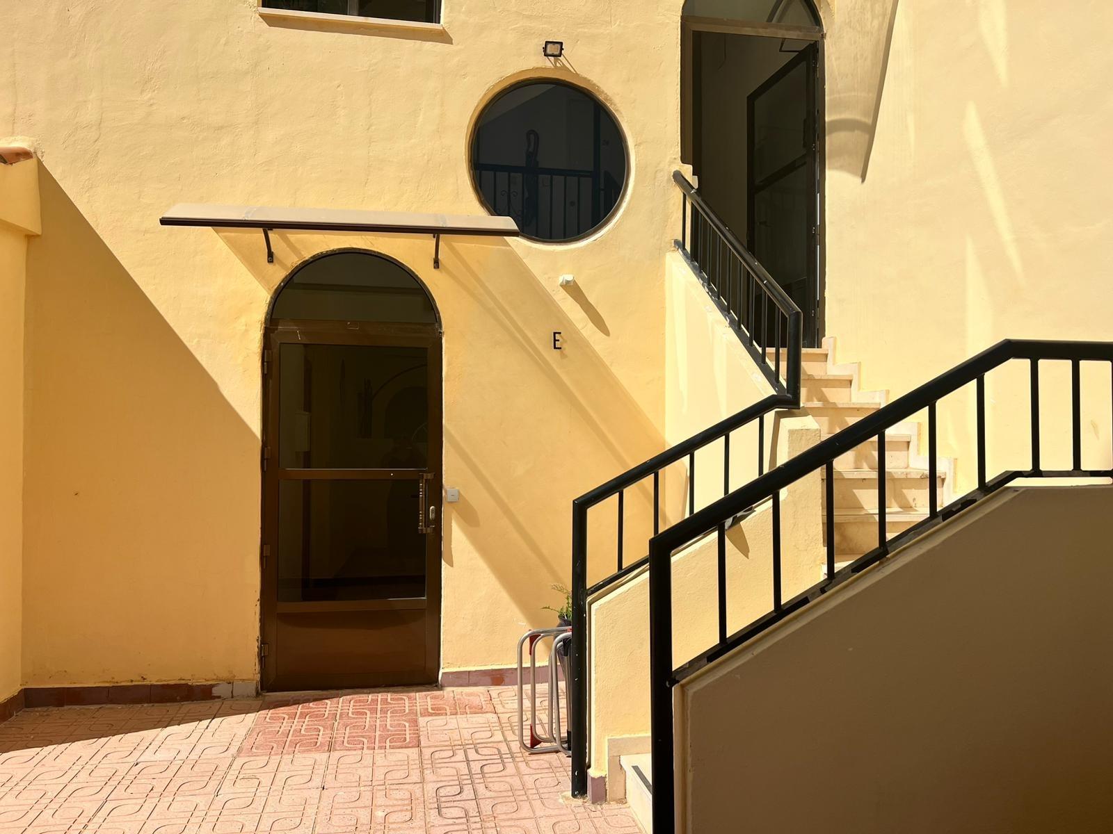 Hallway entrance area in 1-bedroom apartment, Torre La Mata, Torrevieja