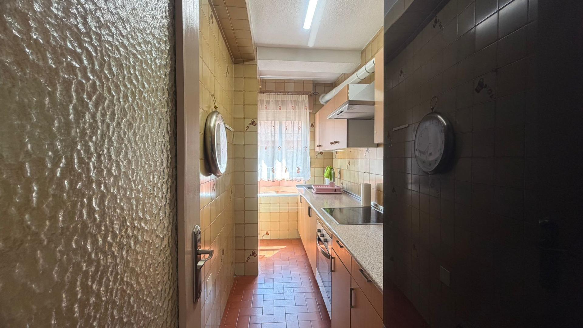 Bathroom fittings in 3-bedroom penthouse, Playa de los Locos, Torrevieja