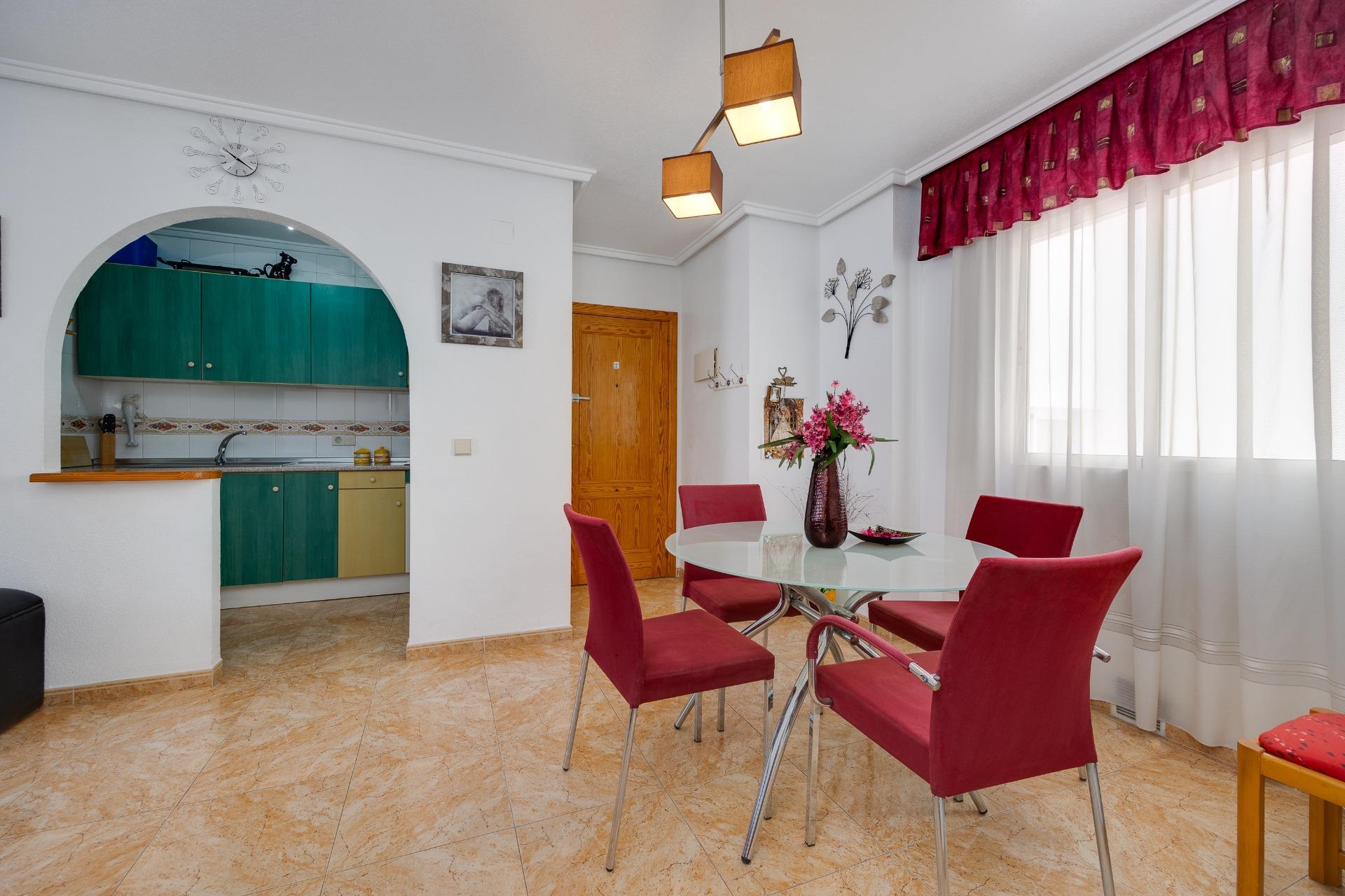 Hallway and entrance corridor in 3-bedroom penthouse, El Molino, Torrevieja