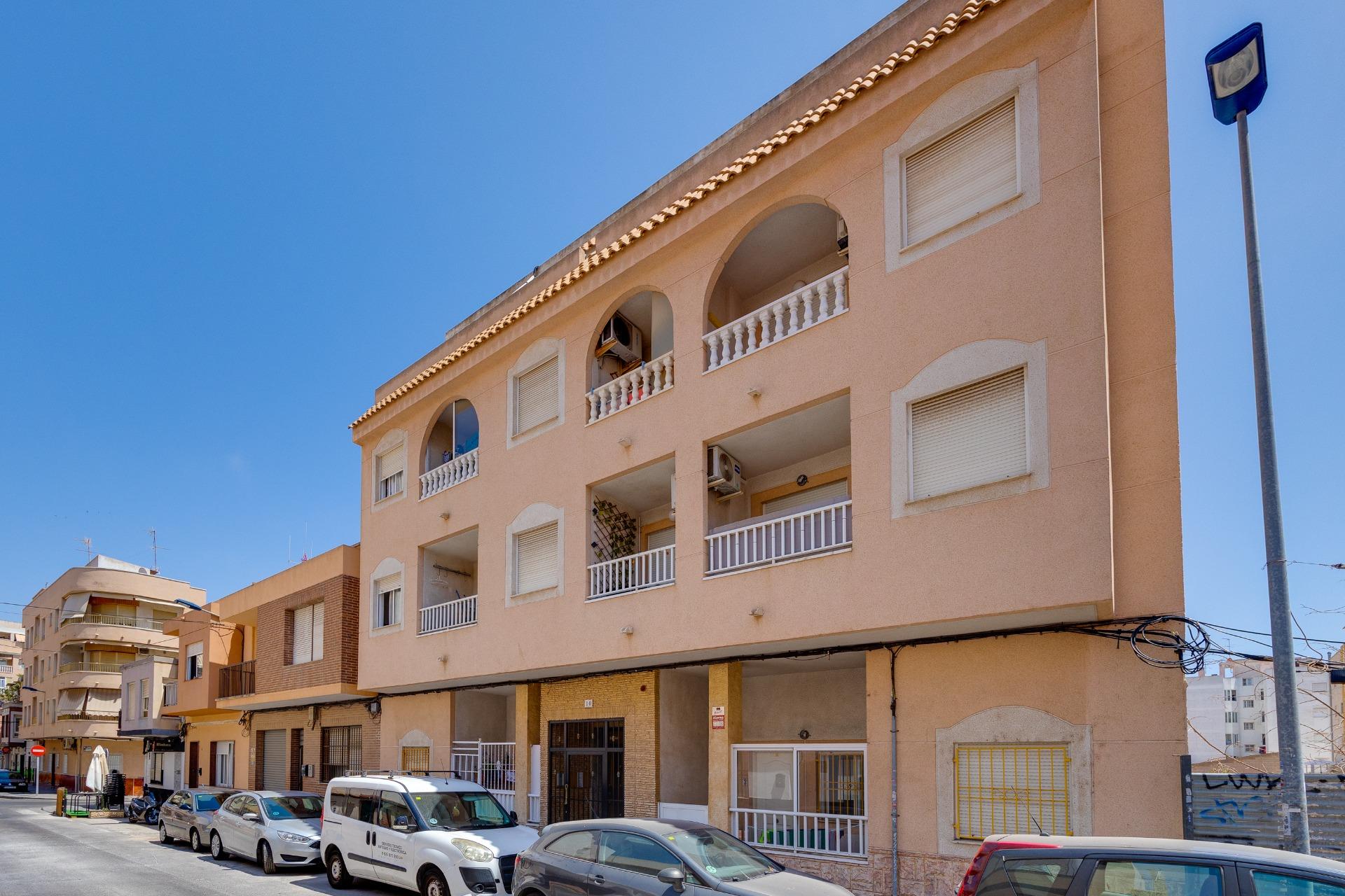 Building entrance and communal lobby, El Molino, Torrevieja