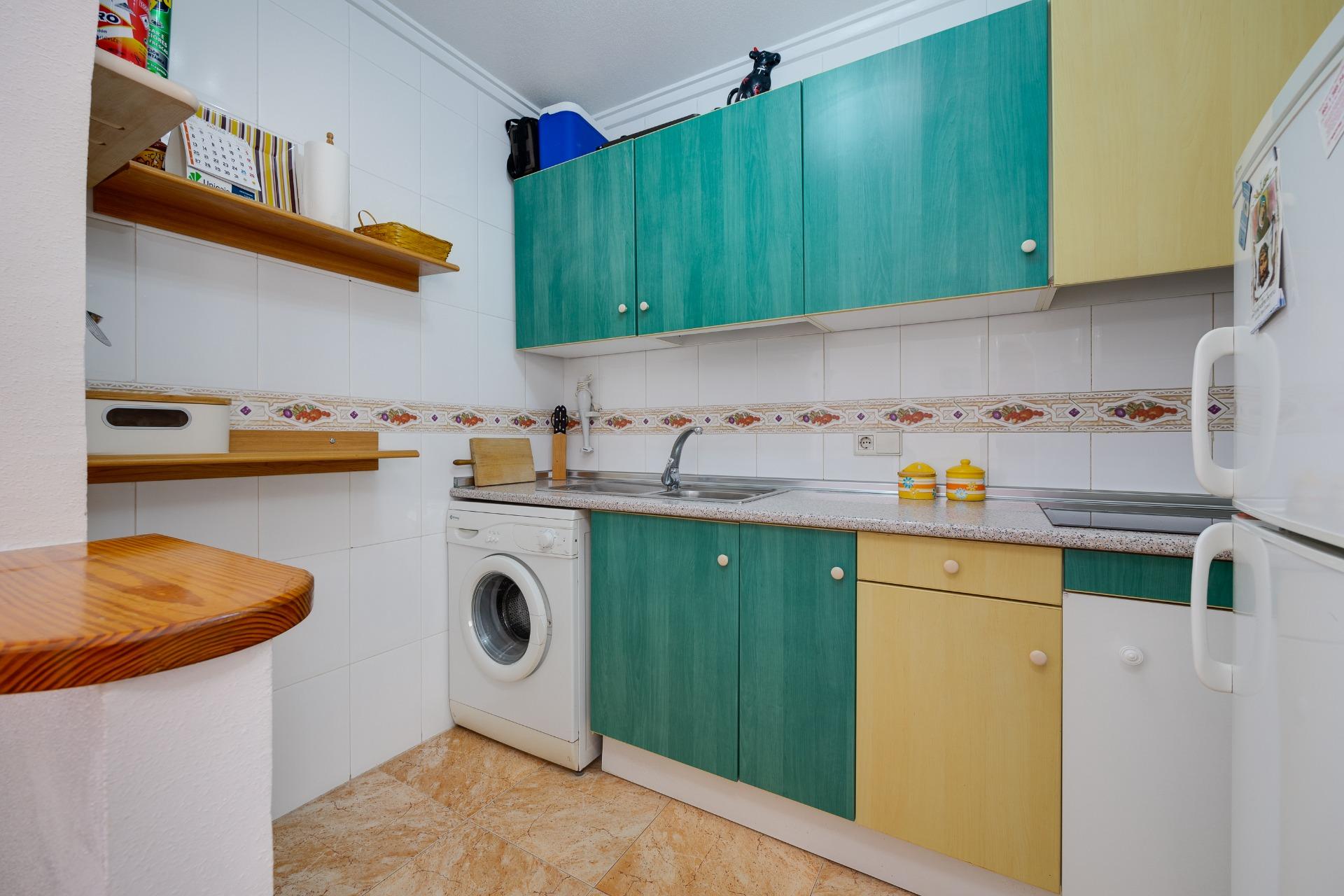 Kitchen with fitted units in 3-bedroom penthouse, El Molino, Torrevieja