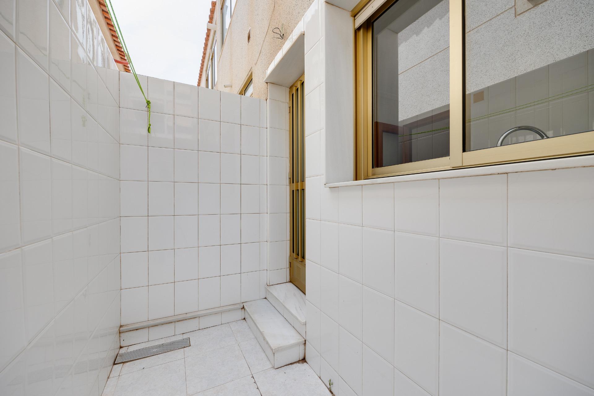 Outdoor terrace with space for seating, Acequion, Torrevieja