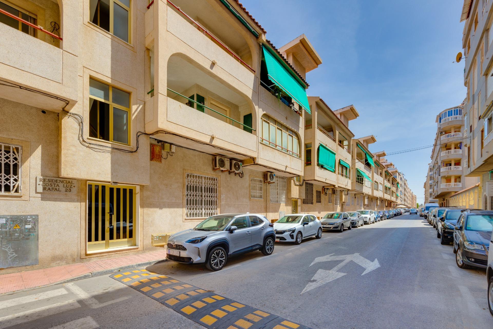 Interior corridor in 2-bedroom apartment, Acequion, Torrevieja