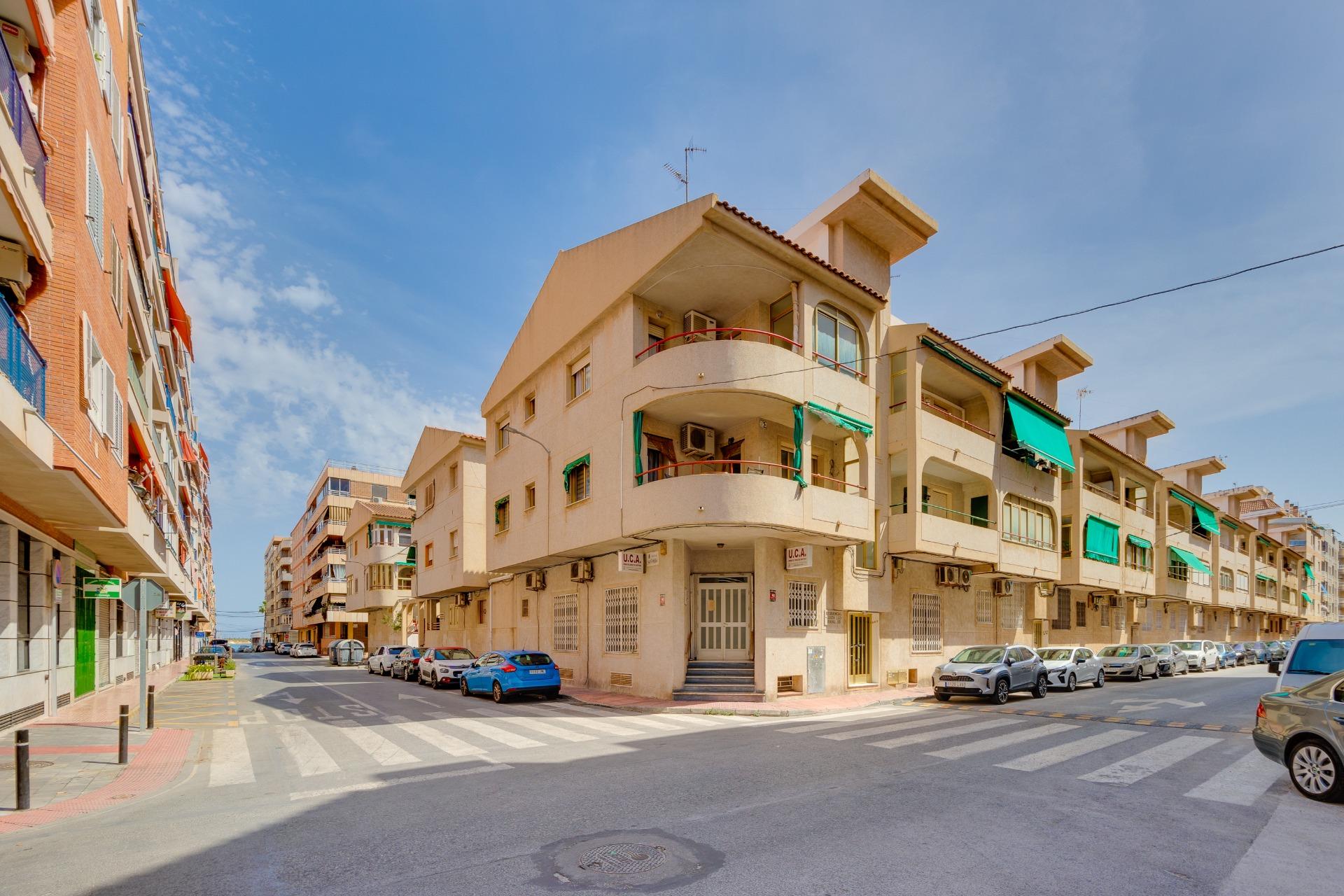 Residential building entrance, Acequion, Torrevieja