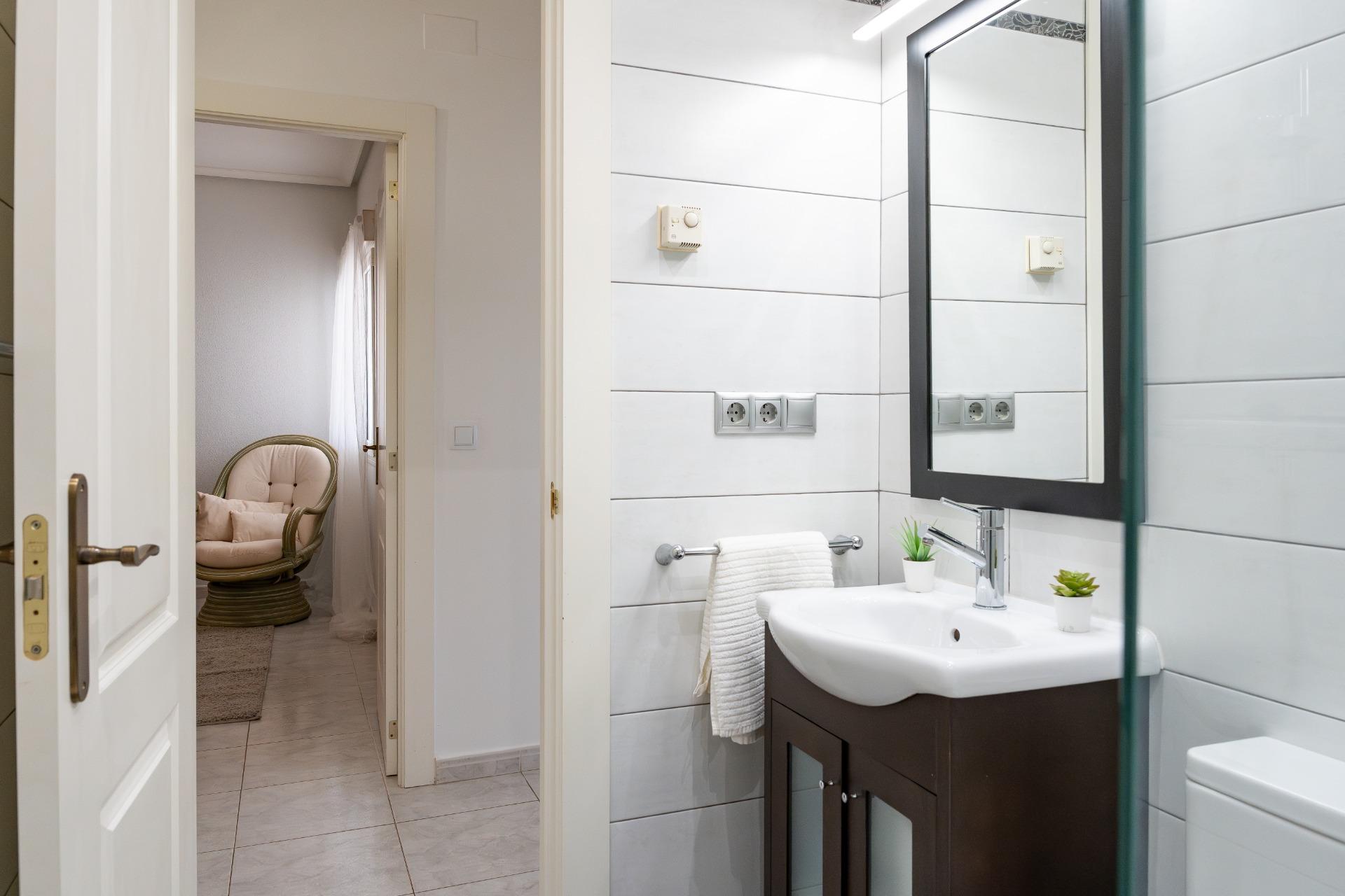 Second bedroom with built-in wardrobes, 3-bedroom villa in Playa Flamenca