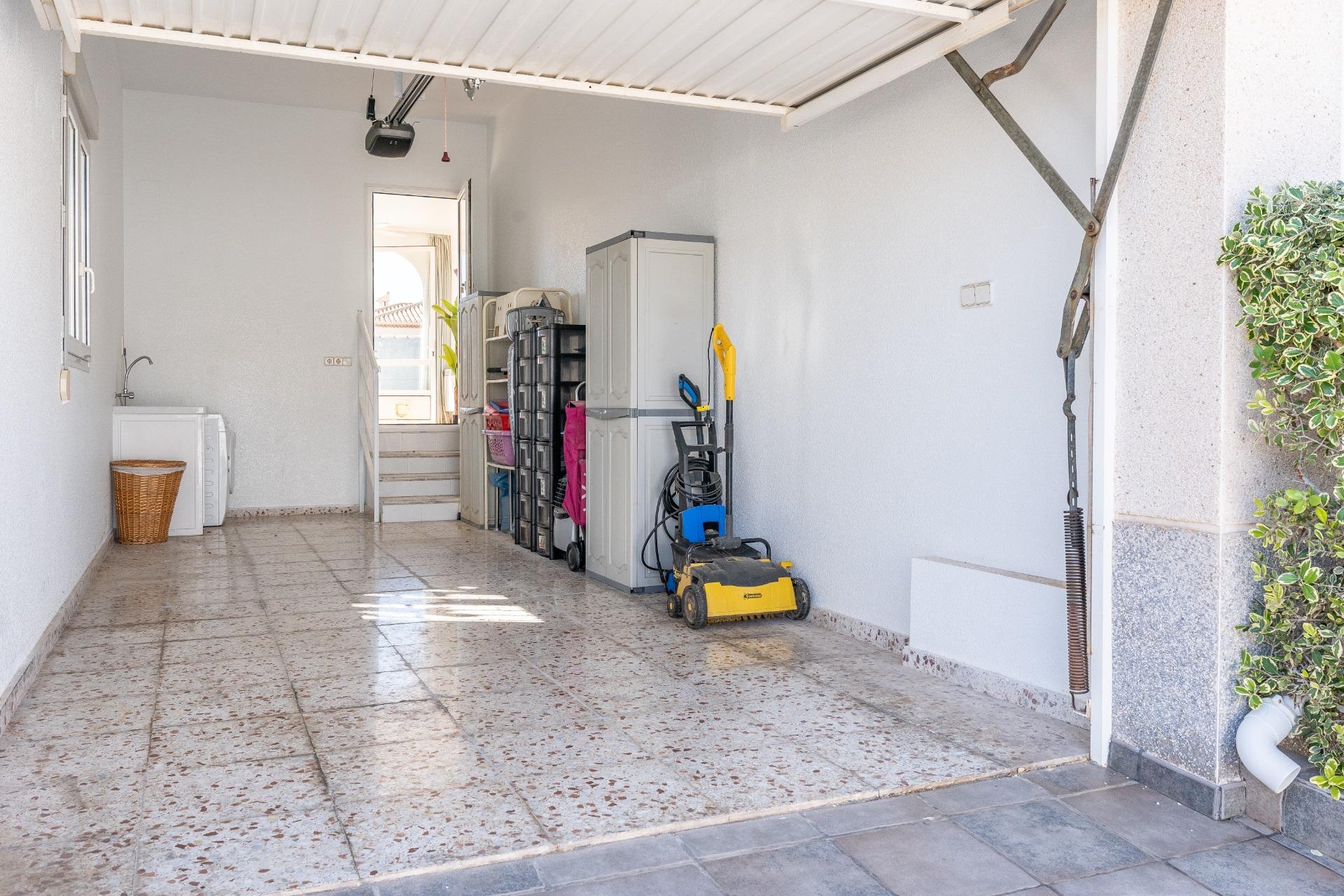 Bathroom with walk-in shower, 3-bedroom villa, Playa Flamenca