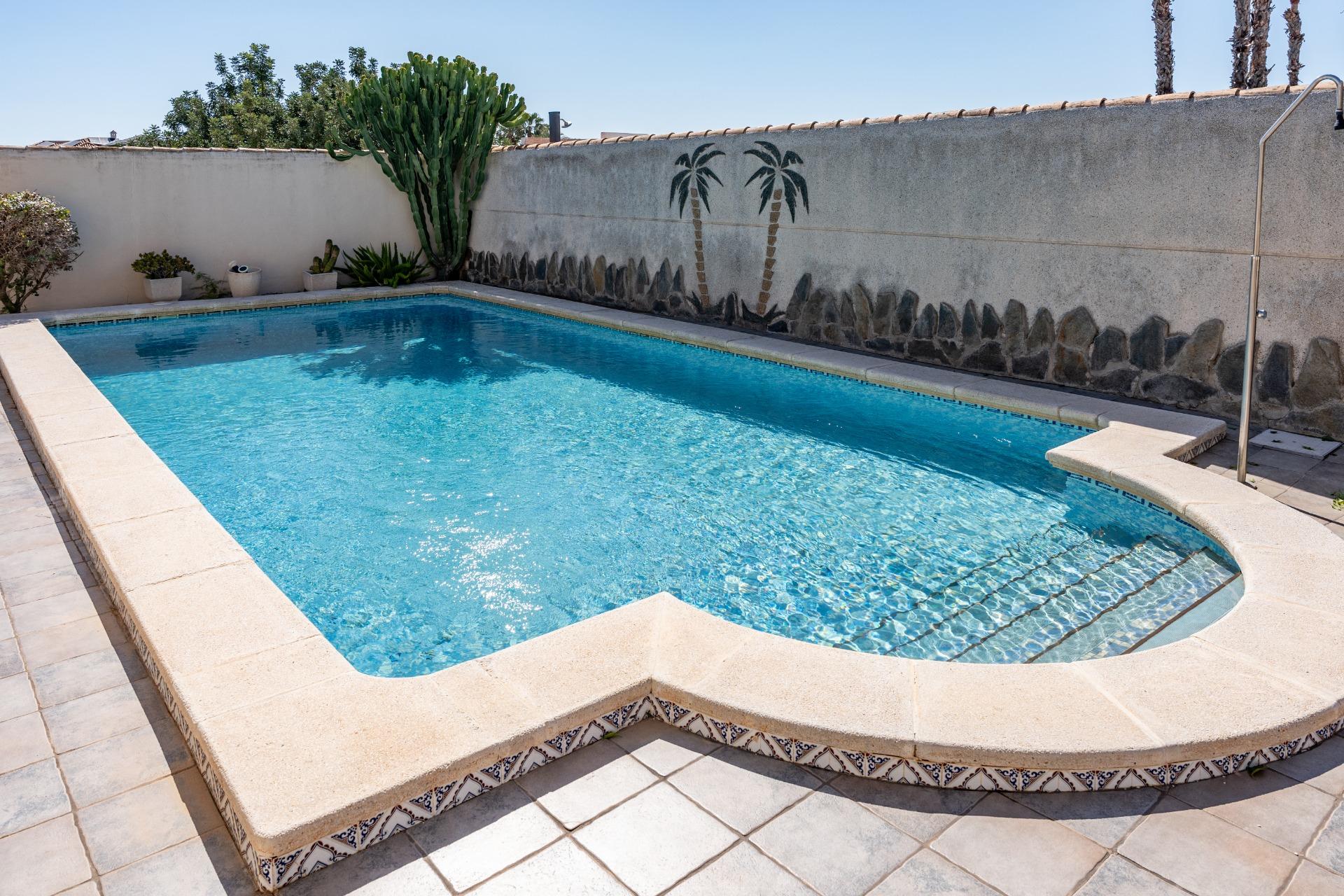 Outdoor pergola and terrace area, 525m2 plot villa, Playa Flamenca