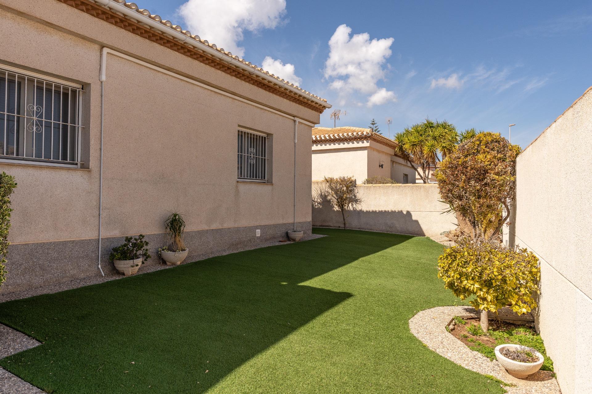 Side elevation of single-storey villa, Playa Flamenca, Orihuela Costa
