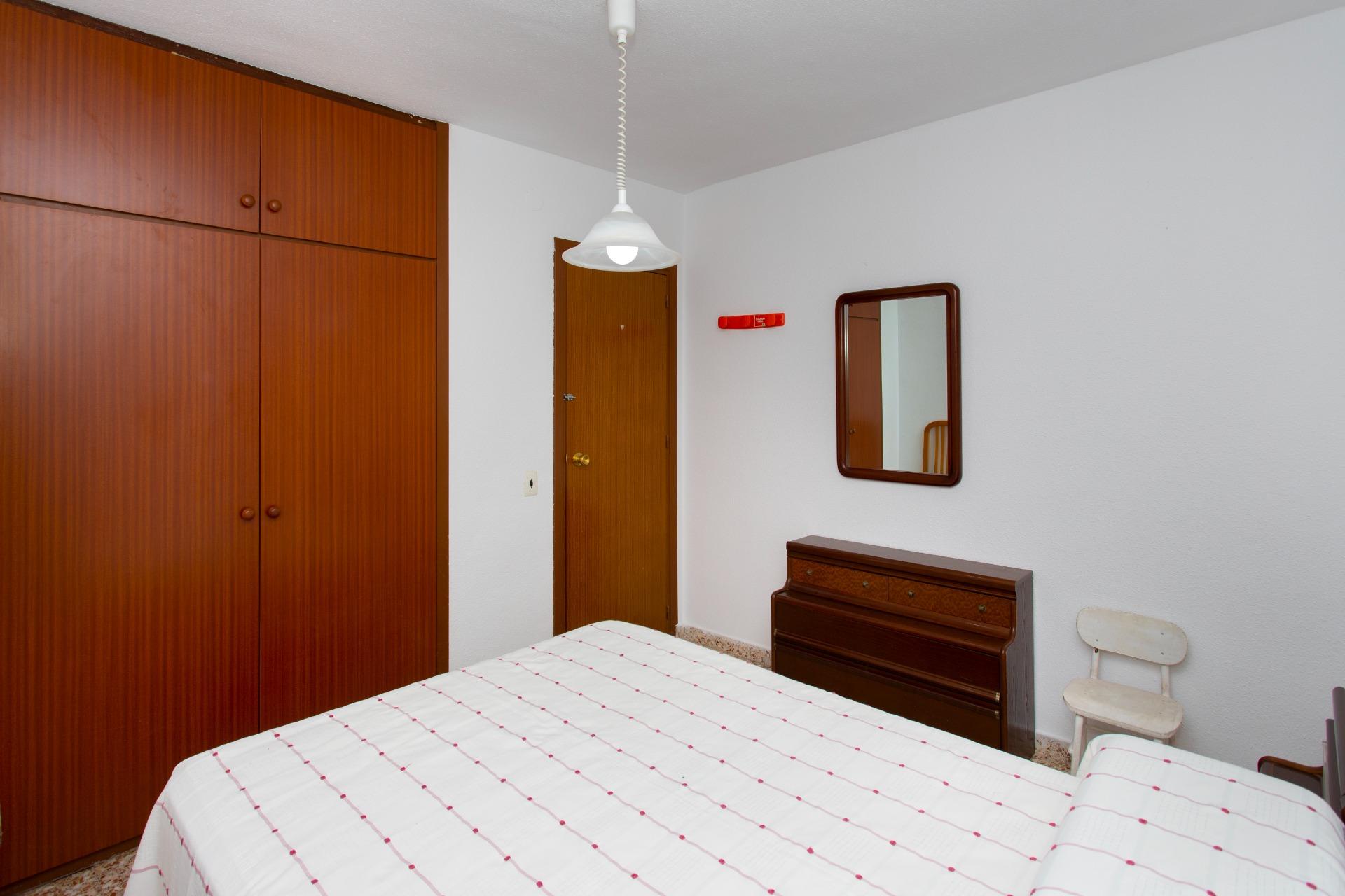 Second bedroom with natural light in 3-bedroom penthouse, Playa del Cura, Torrevieja