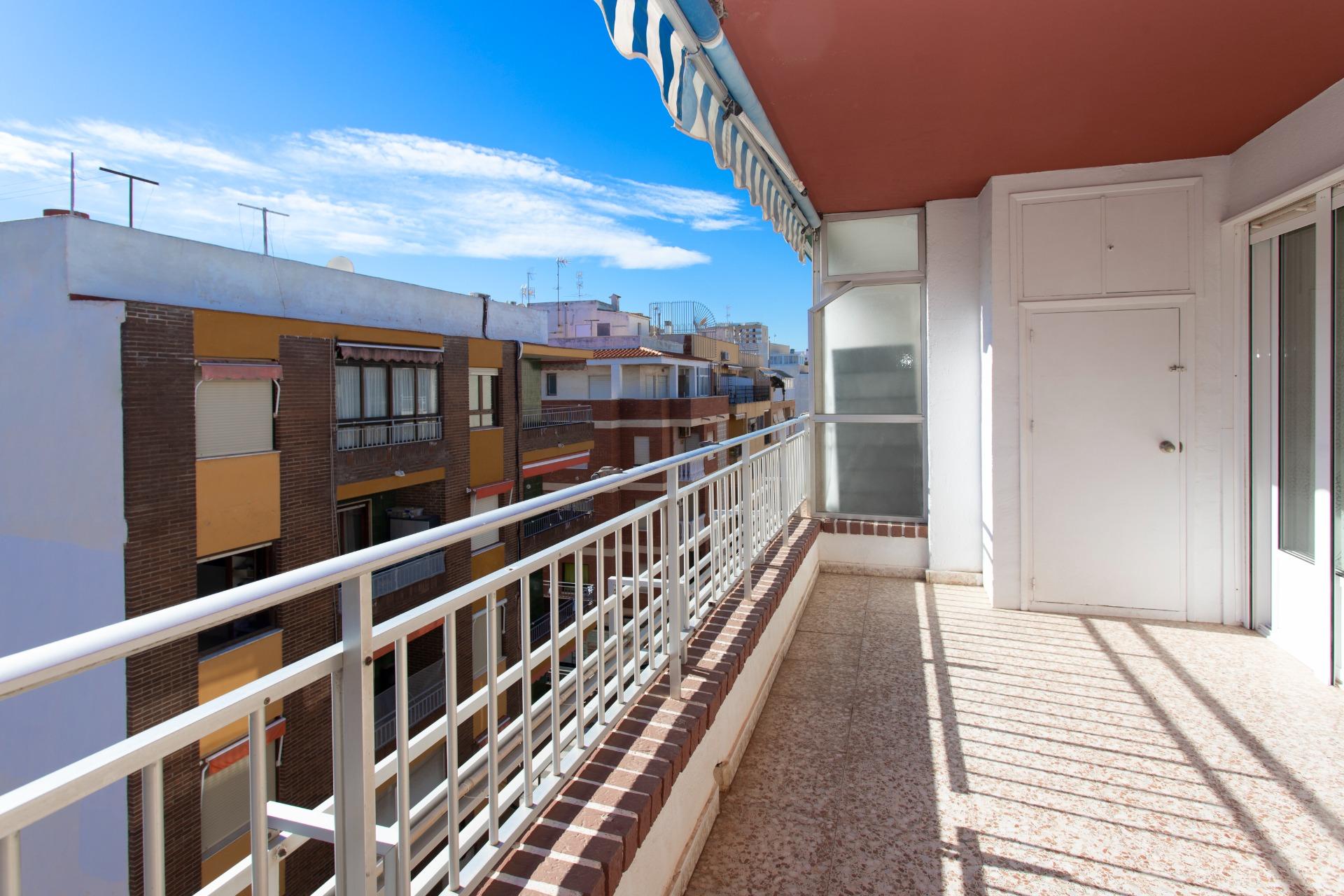 Terrace with outdoor seating area in top-floor penthouse, Playa del Cura, Torrevieja
