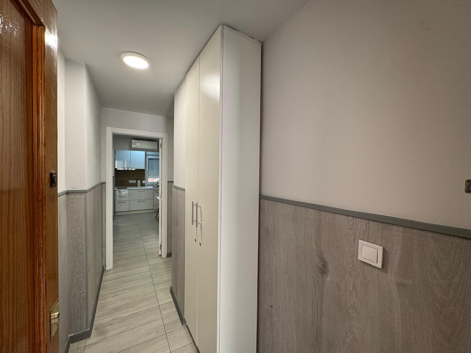 Living area with seating in ground-floor 2-bedroom apartment, Playa del Cura, Torrevieja