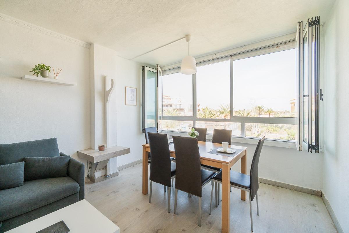 Living room with incorporated terrace space, 2-bedroom apartment in Rocío del Mar