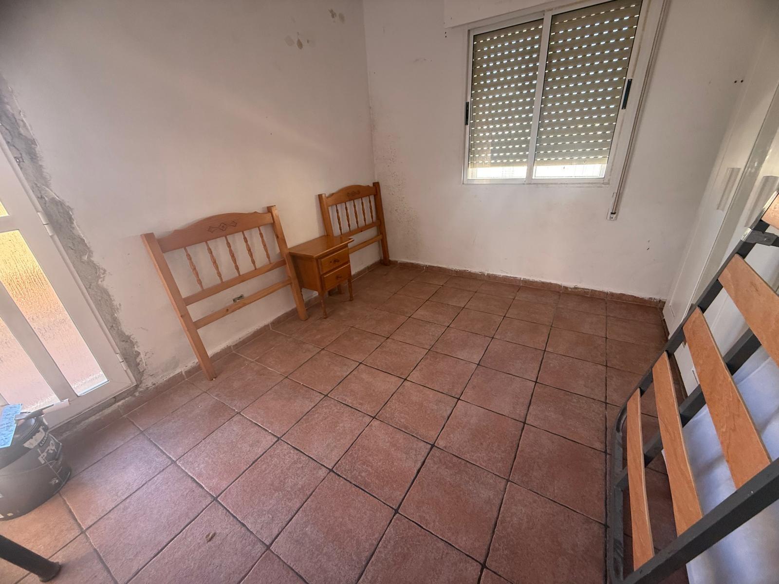 Ground-floor entrance patio with tiled floor in townhouse, Torreblanca, Torrevieja