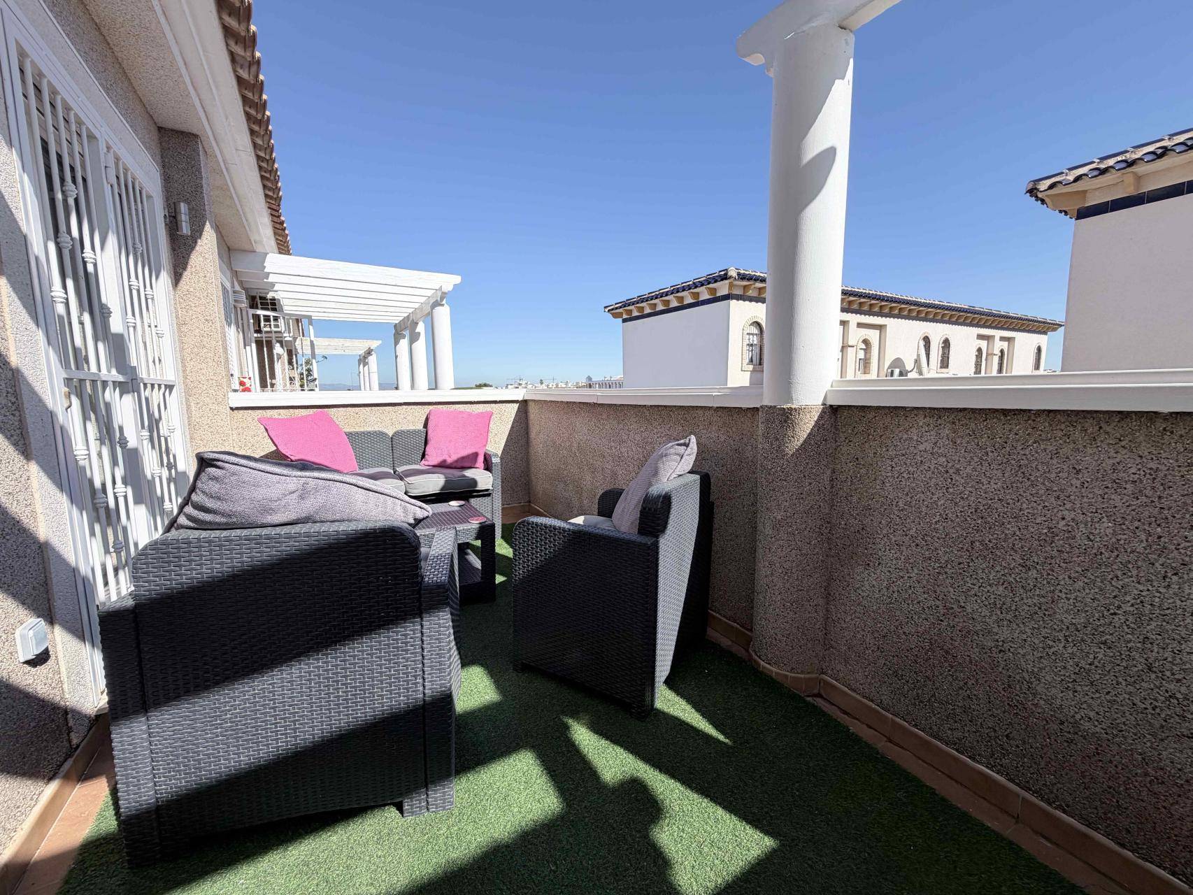 Ground-floor exterior and surrounding area, Los Almendros-La Florida